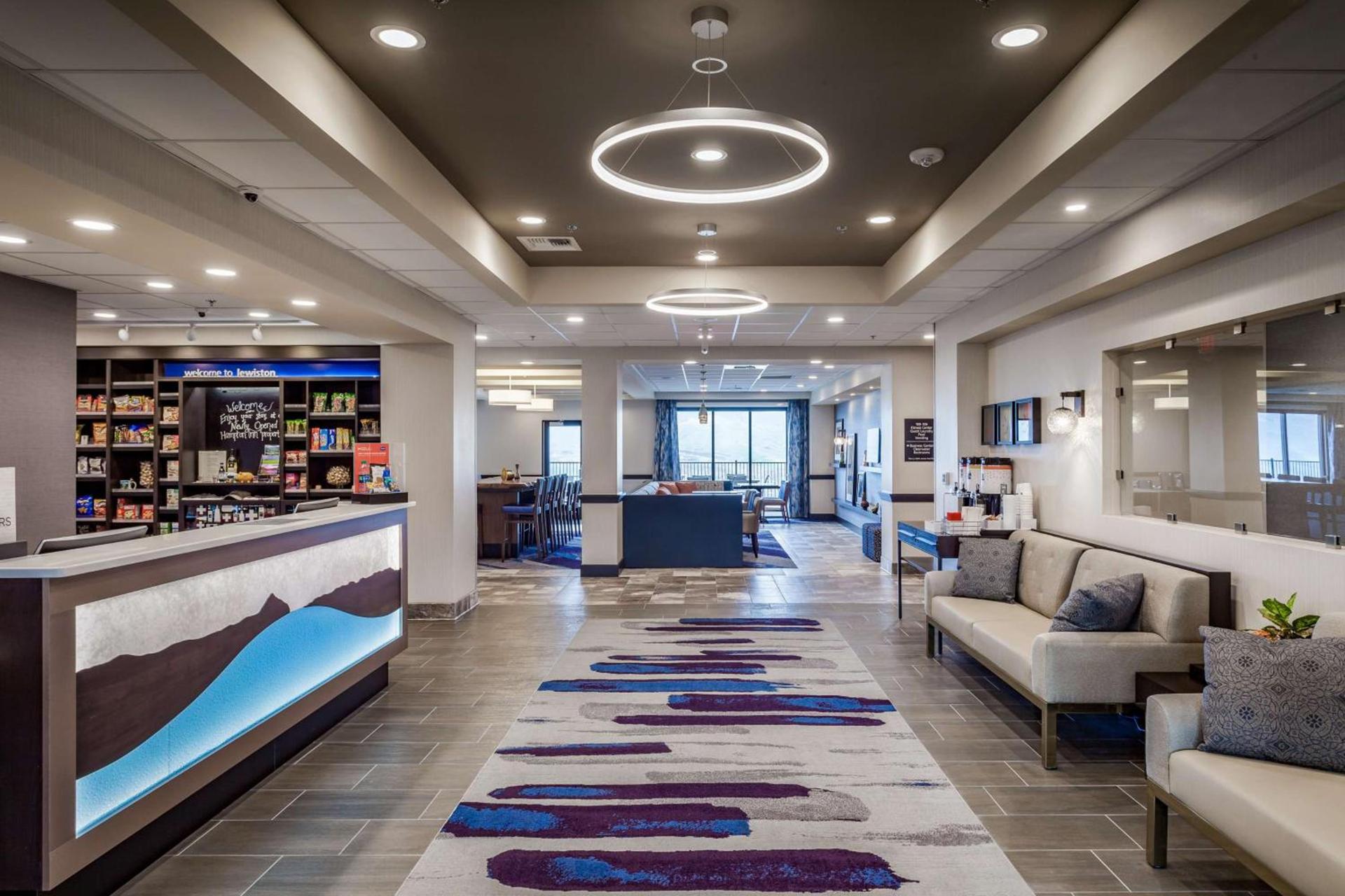 Hampton Inn Lewiston, ID photo 3