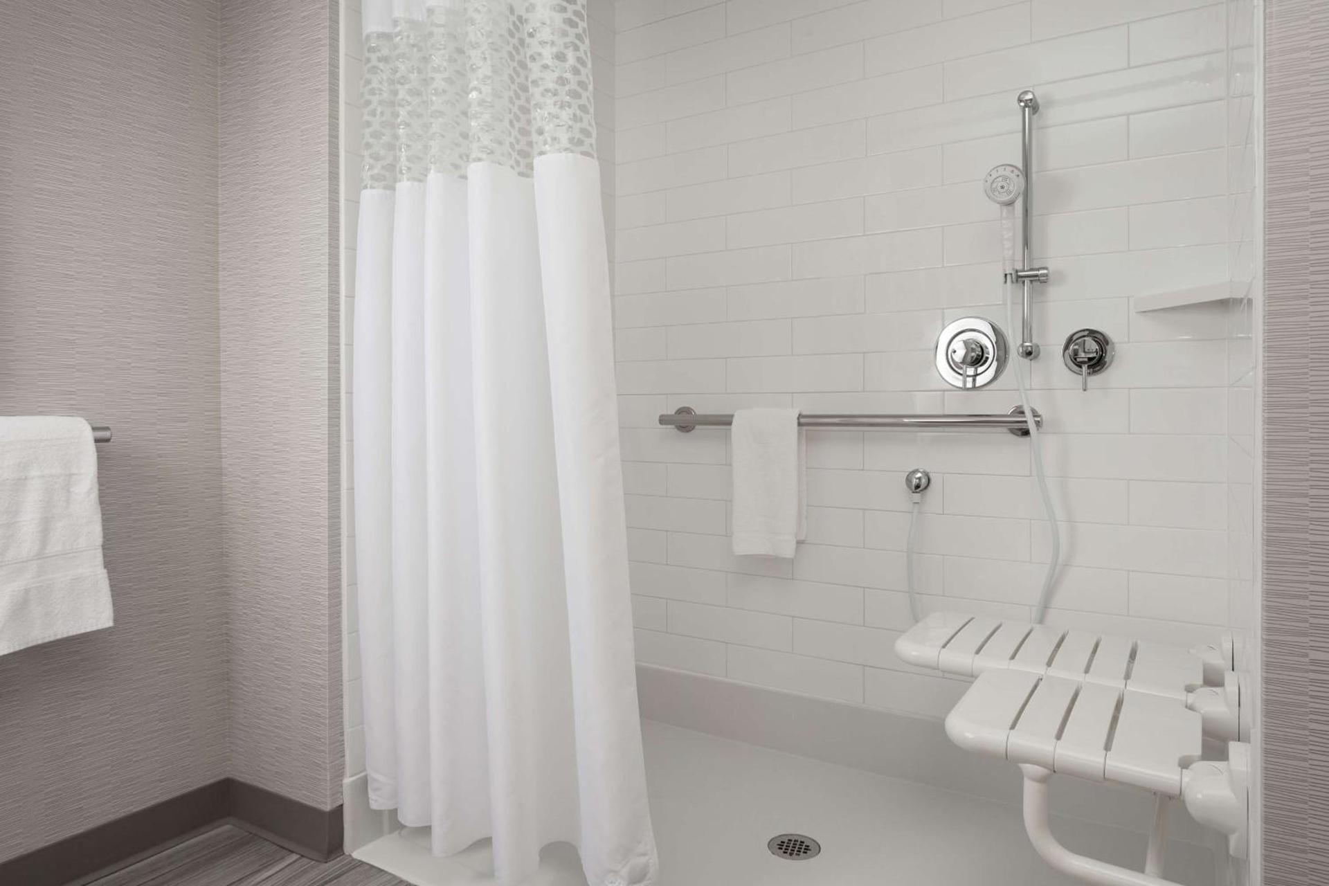 Hampton Inn Lewiston, ID photo 23