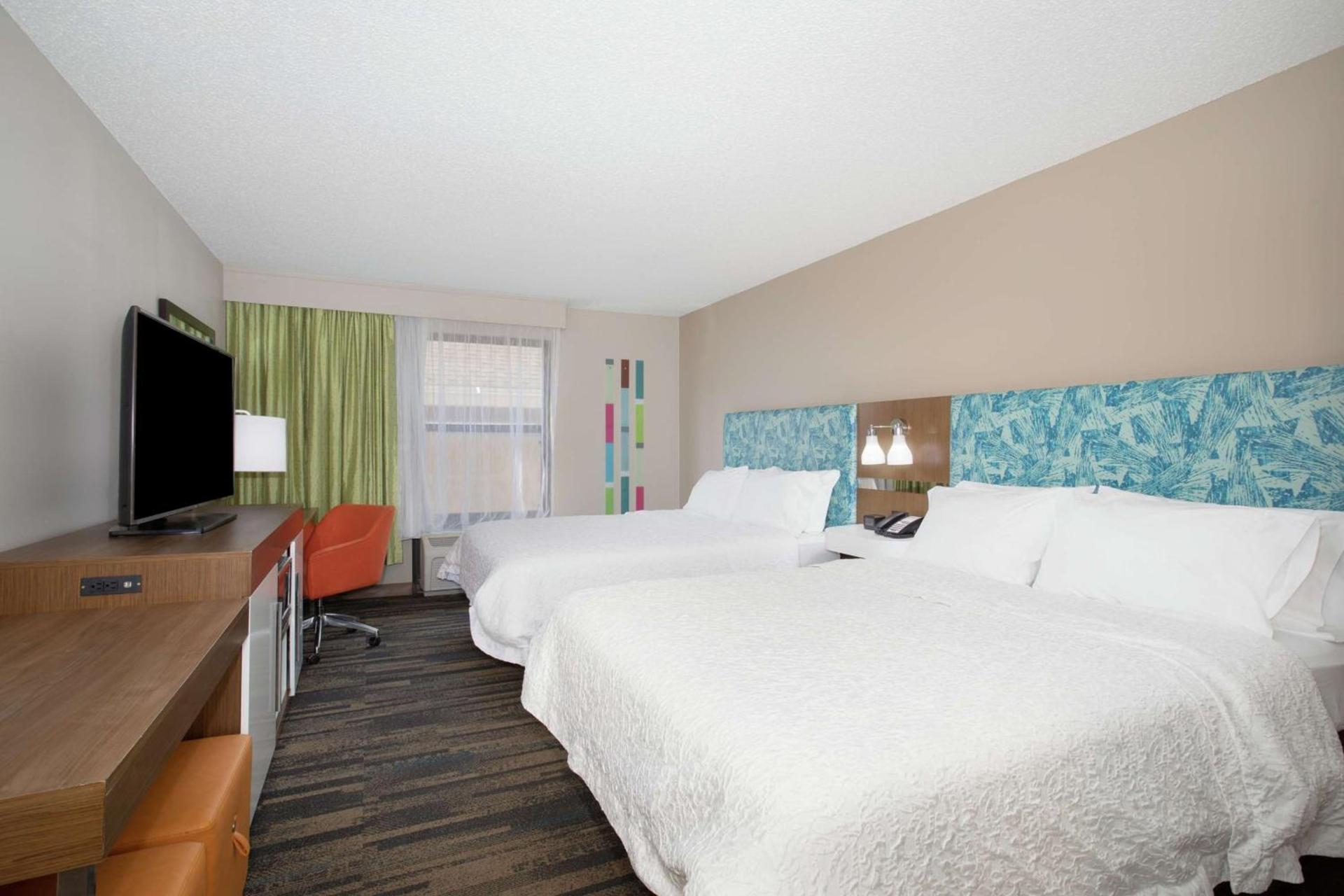Hampton Inn & Suites Kansas City-Merriam photo 12