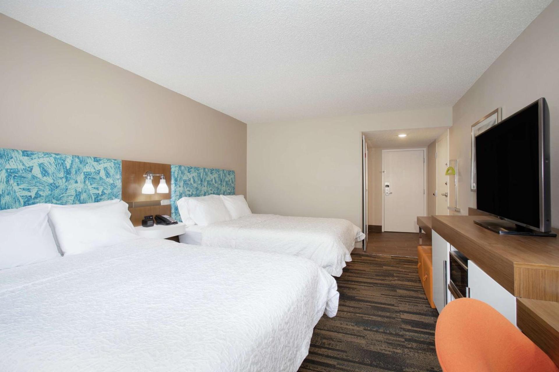 Hampton Inn & Suites Kansas City-Merriam photo 14
