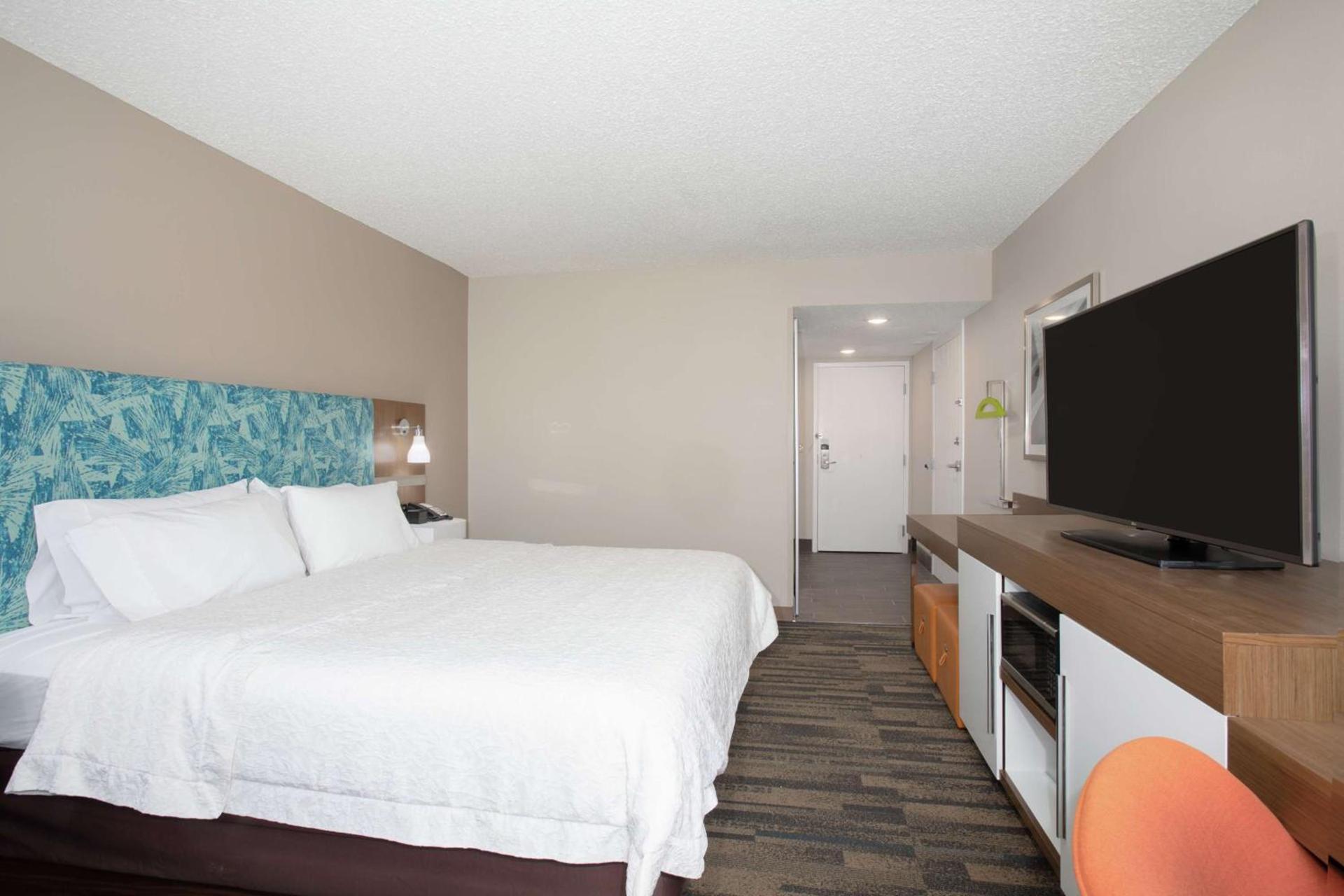 Hampton Inn & Suites Kansas City-Merriam photo 16