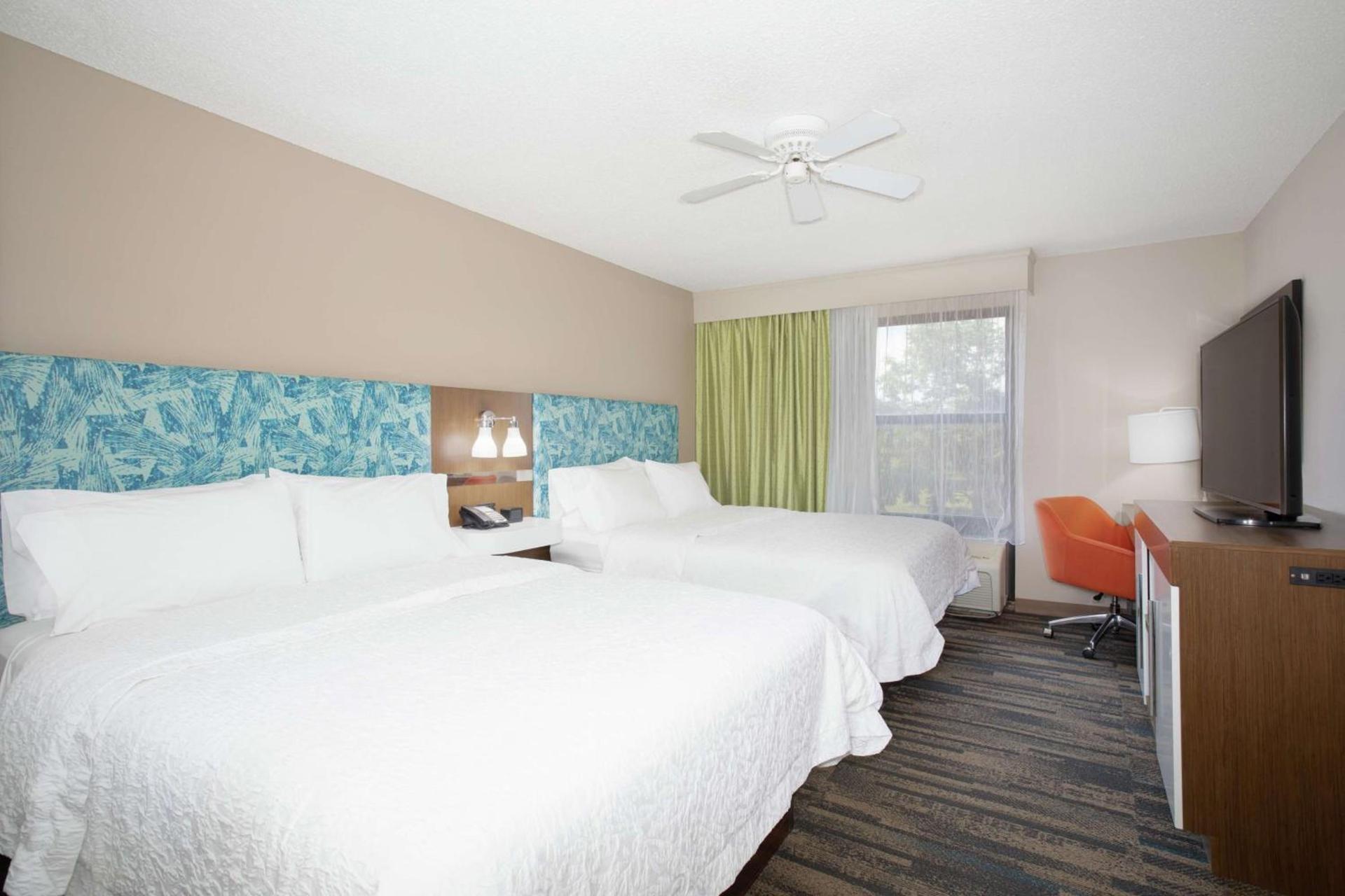 Hampton Inn & Suites Kansas City-Merriam photo 18