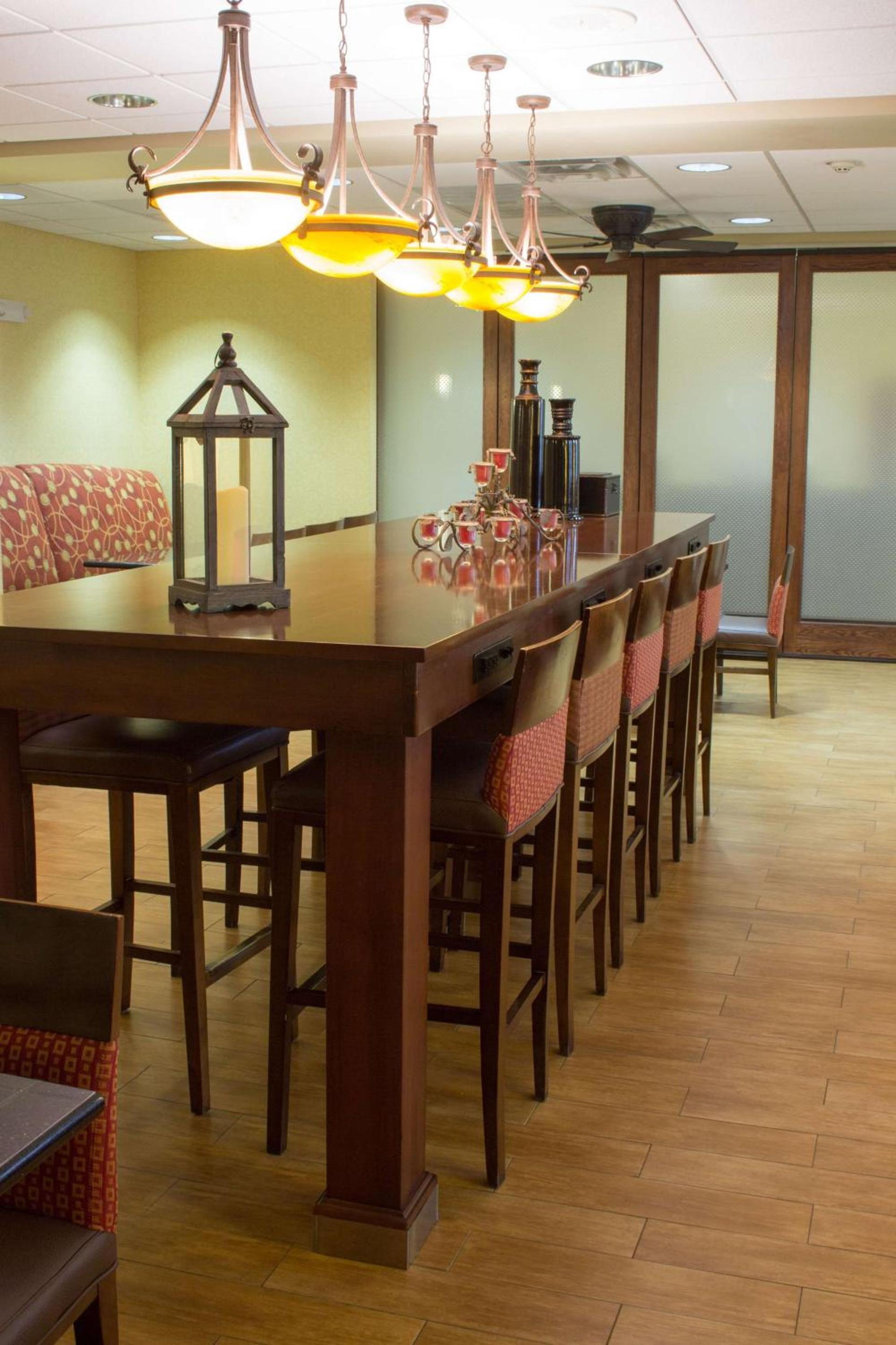 Hampton Inn Junction City photo 11