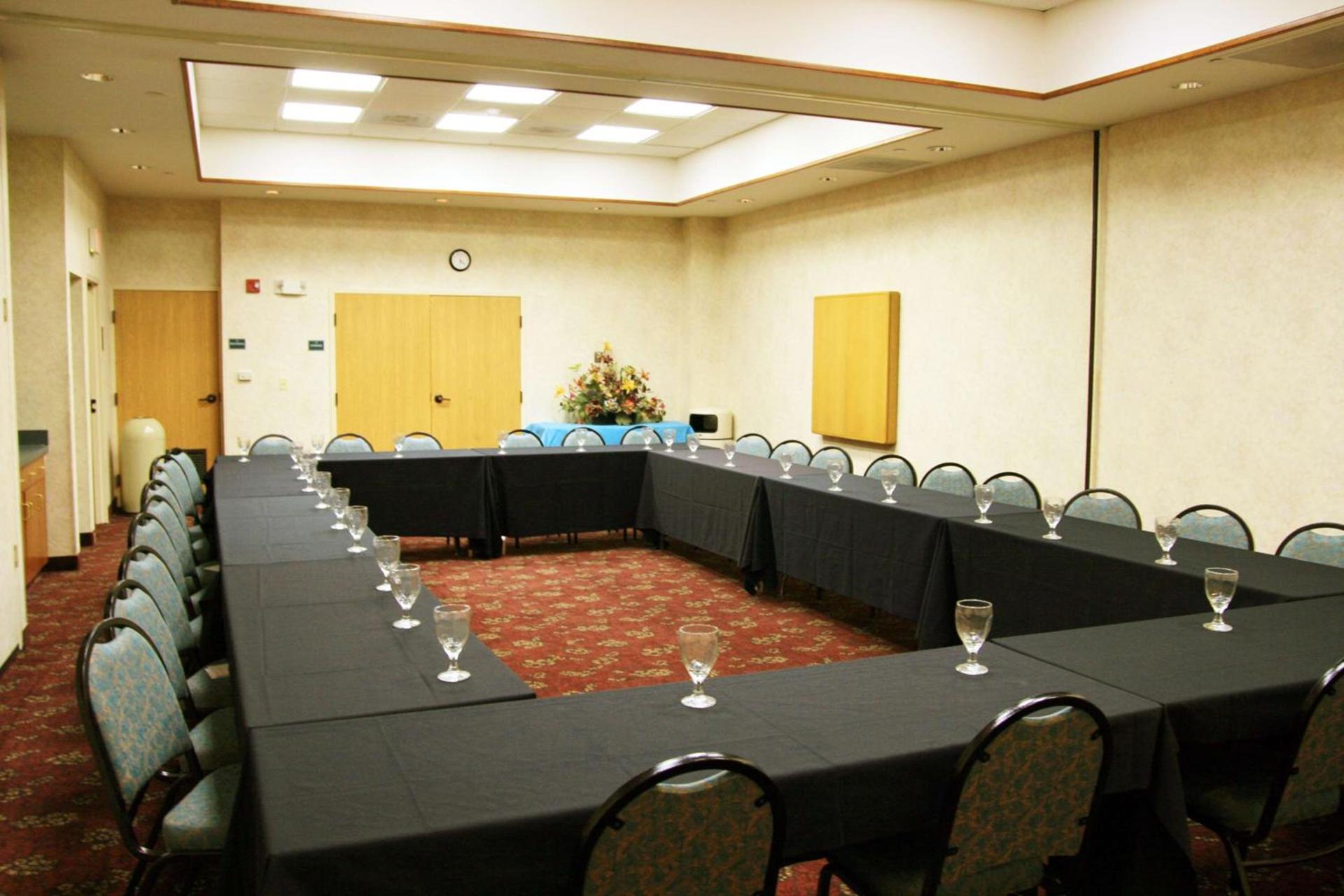 Hampton Inn & Suites Kansas City-Merriam photo 28