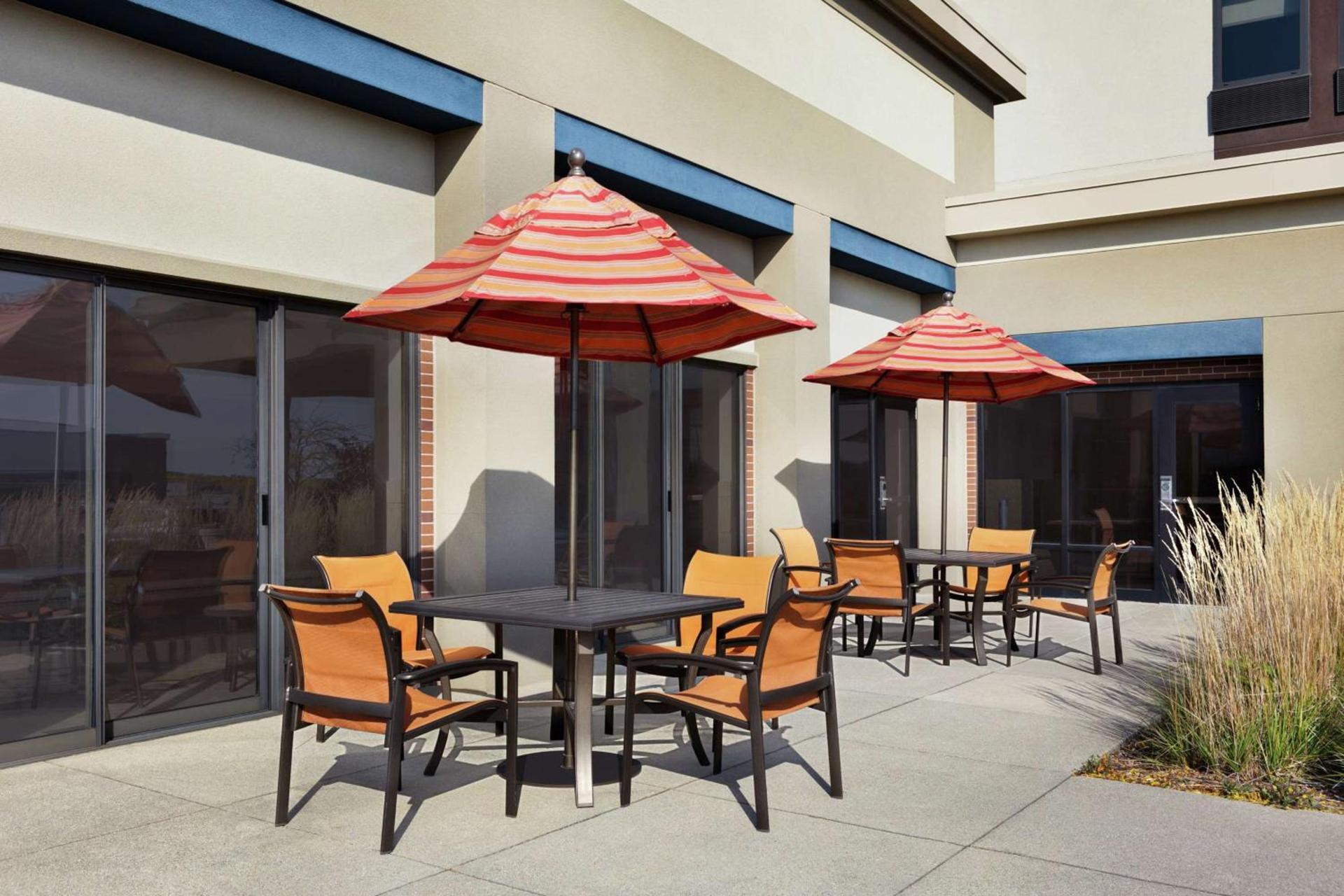 Hampton Inn Milwaukee Brookfield photo 3