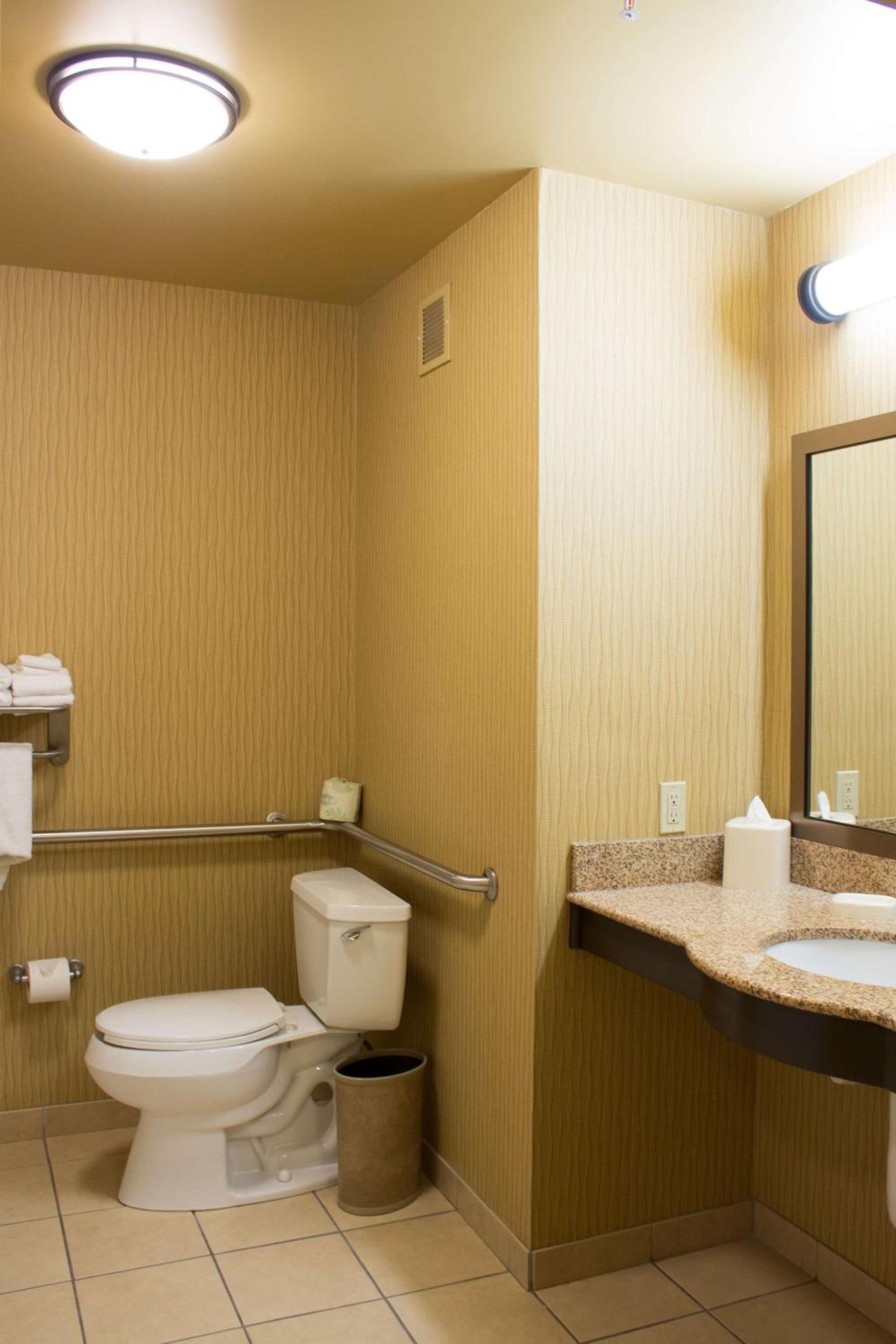 Hampton Inn Junction City photo 52
