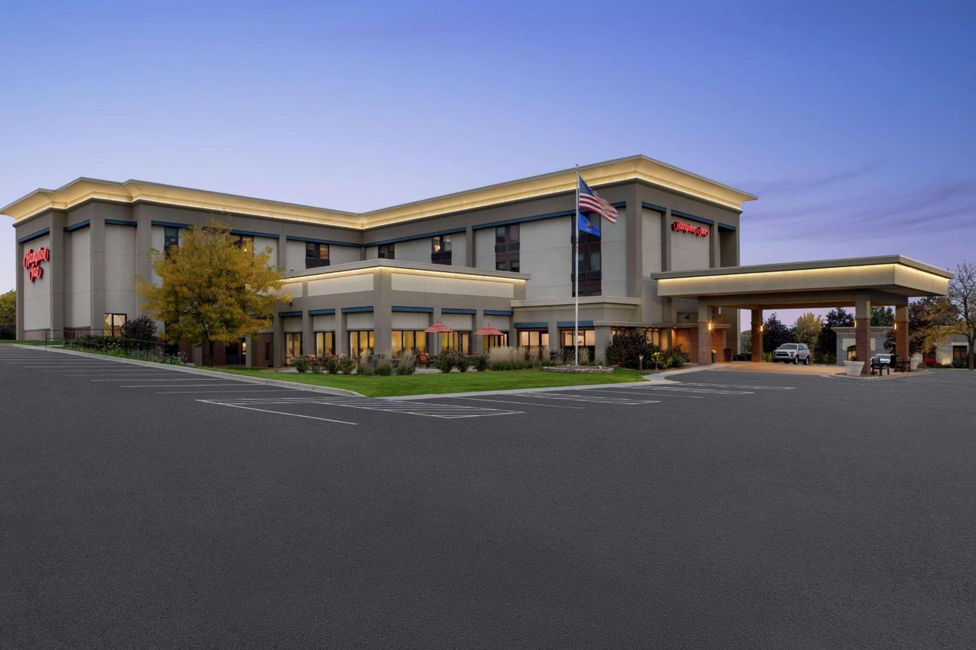 Hampton Inn Milwaukee Brookfield photo 4