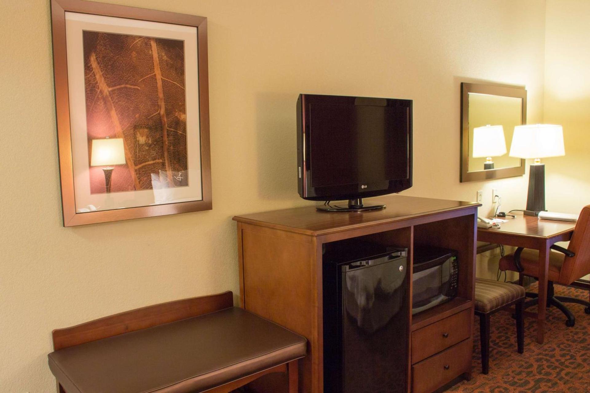 Hampton Inn Junction City photo 56