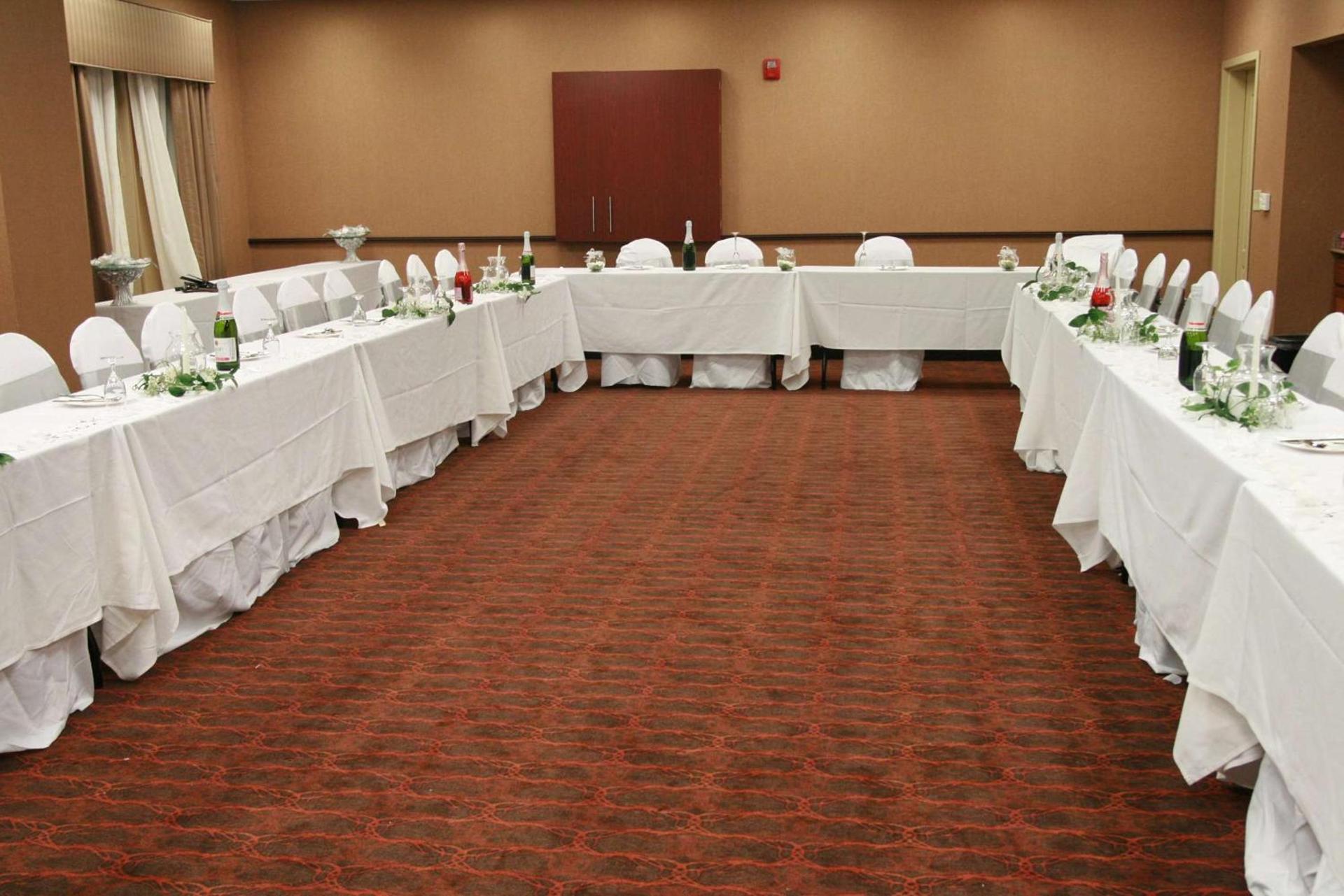 Hampton Inn Junction City photo 69