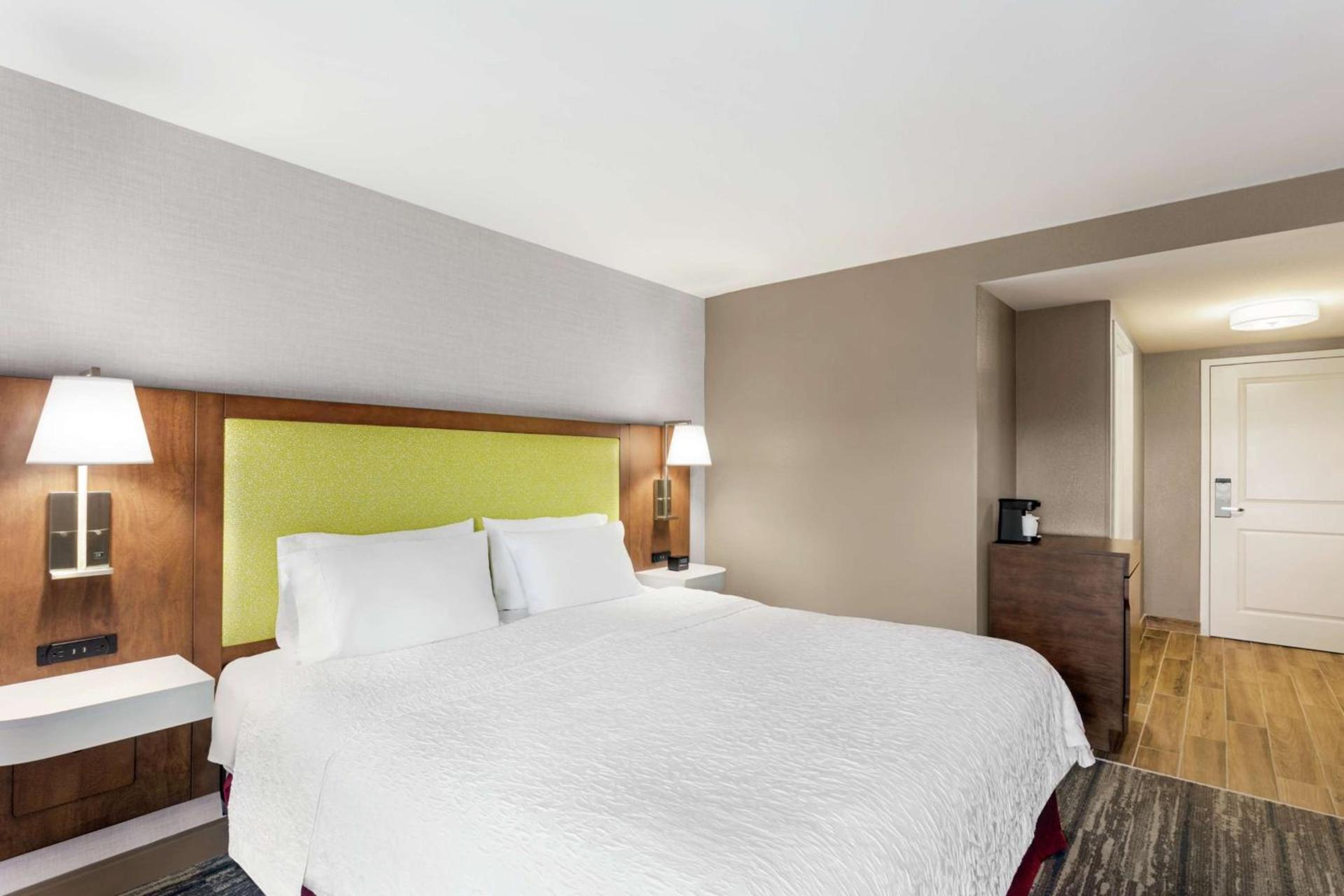 Hampton Inn Milwaukee Brookfield photo 29