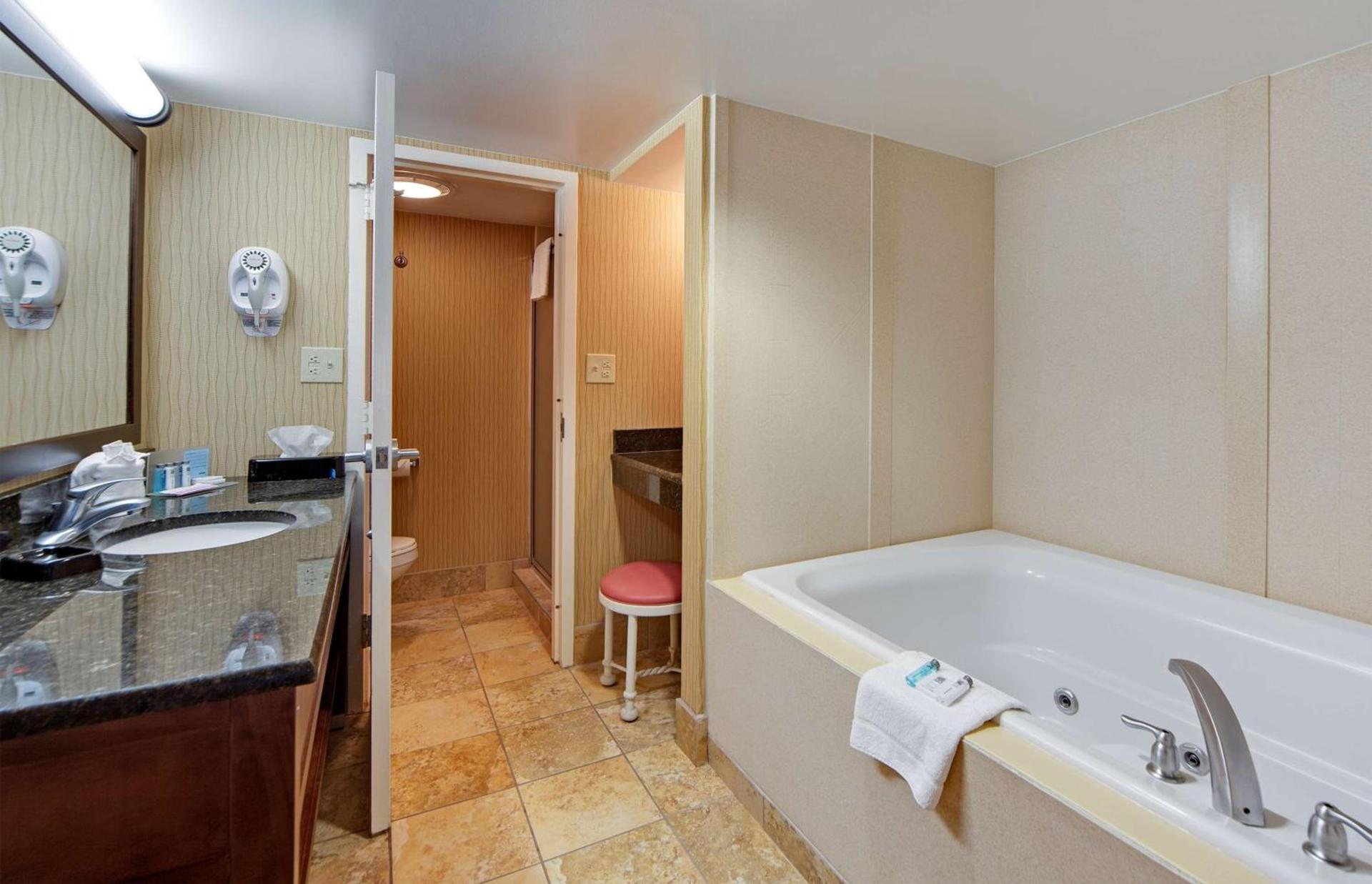 Hampton Inn Myrtle Beach Broadway at the Beach photo 25