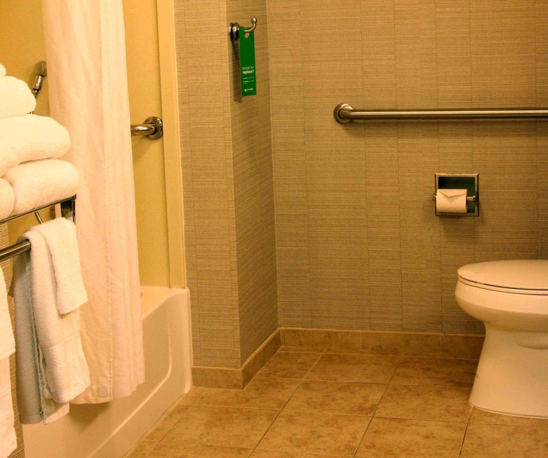 Hampton Inn & Suites Paducah photo 22