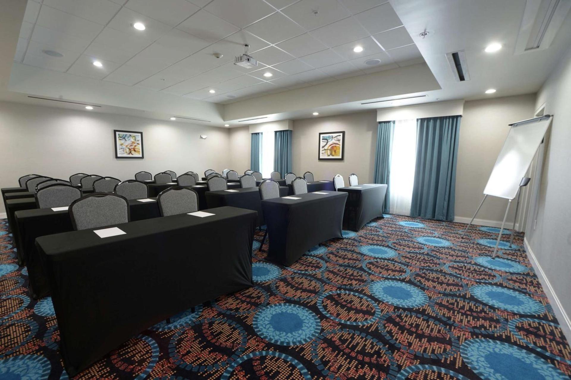 Hampton Inn & Suites Oklahoma City/Quail Springs photo 54