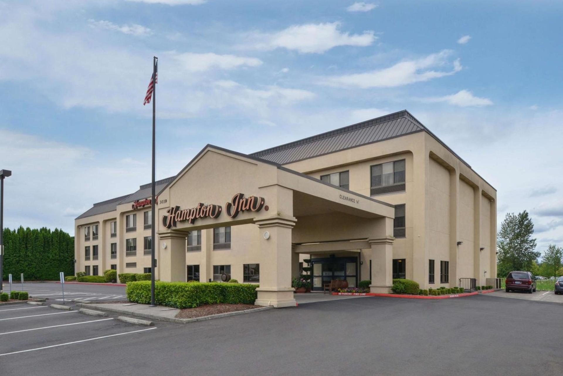 Hampton Inn Portland East photo 4