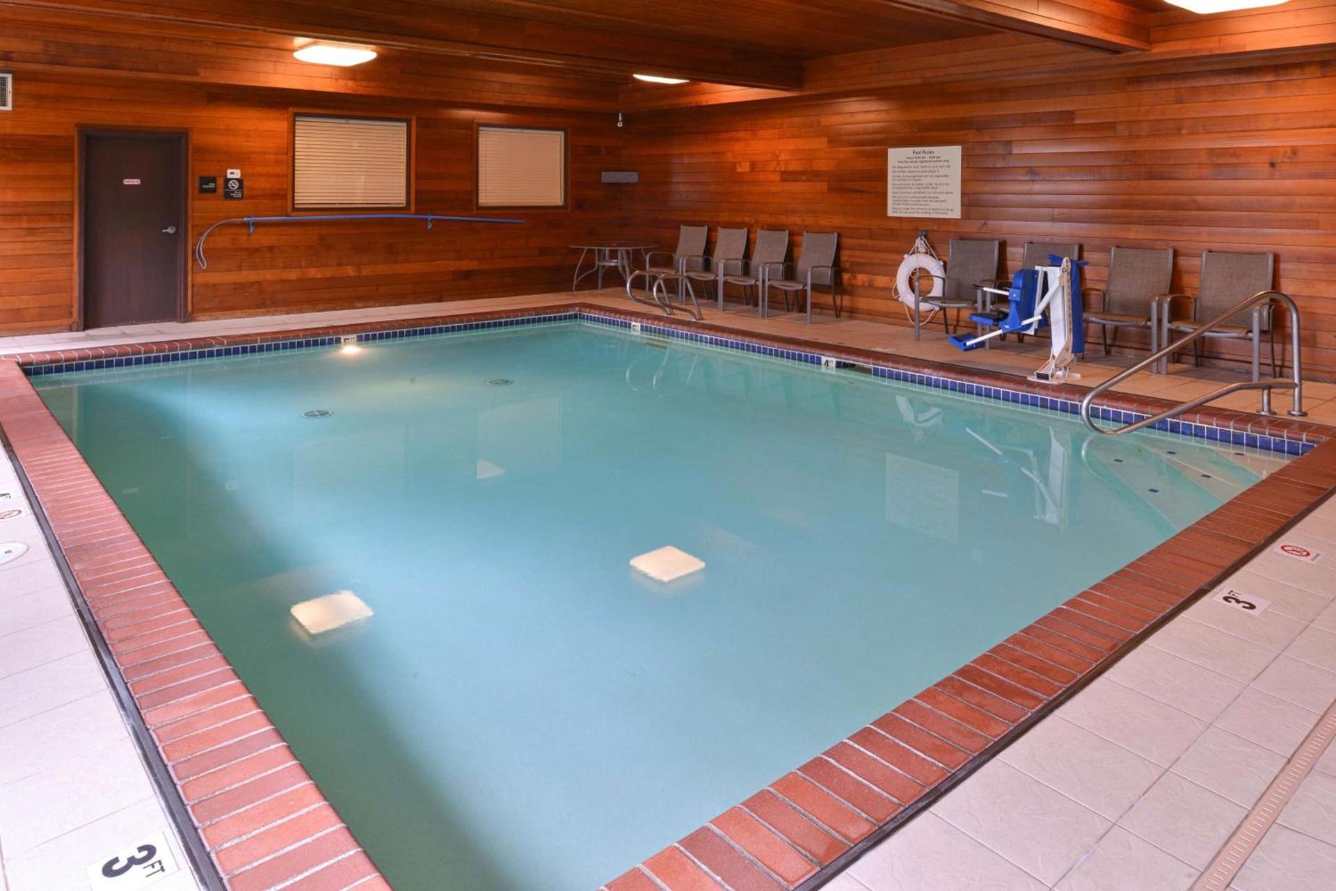 Hampton Inn Portland East photo 8