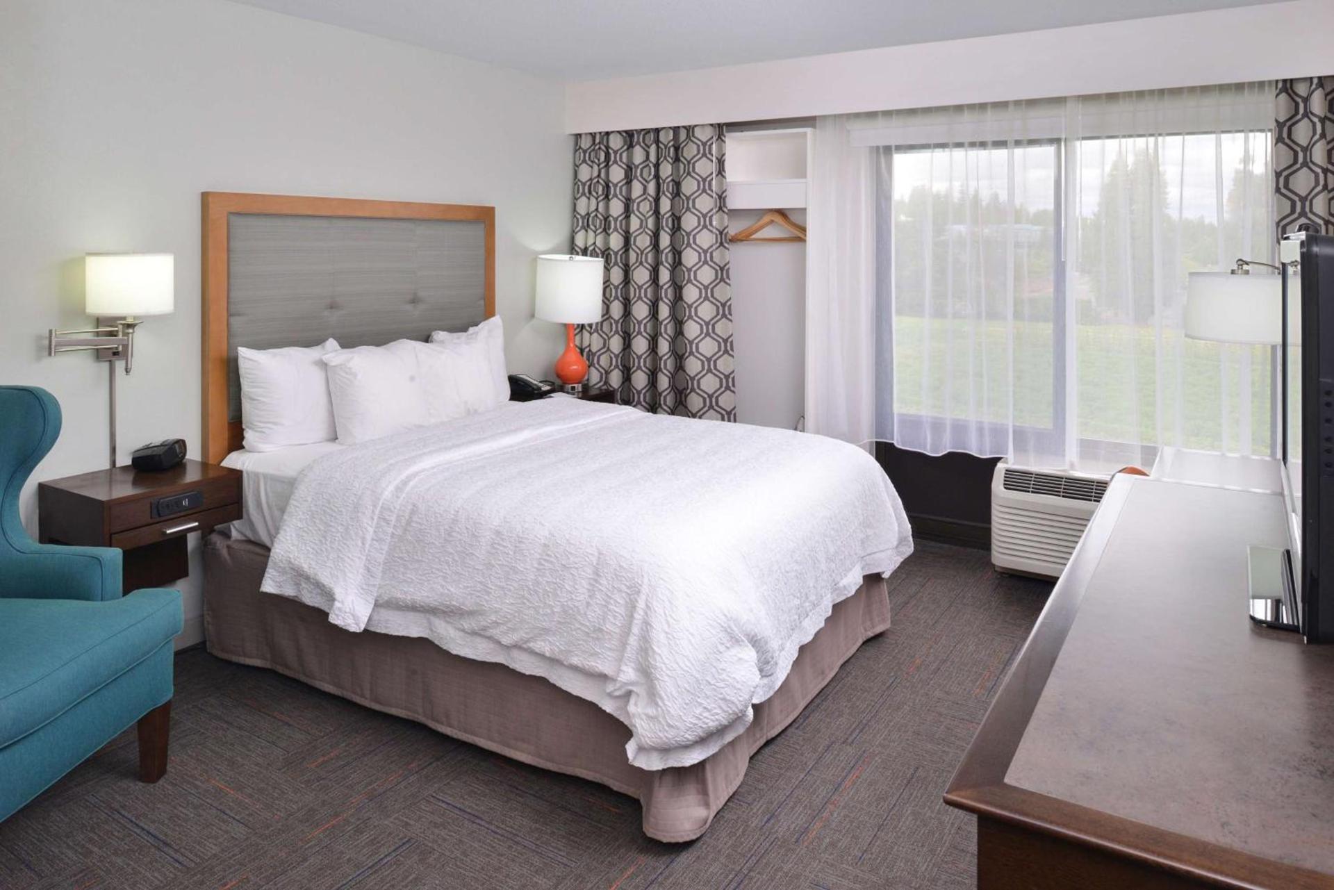 Hampton Inn Portland East photo 26