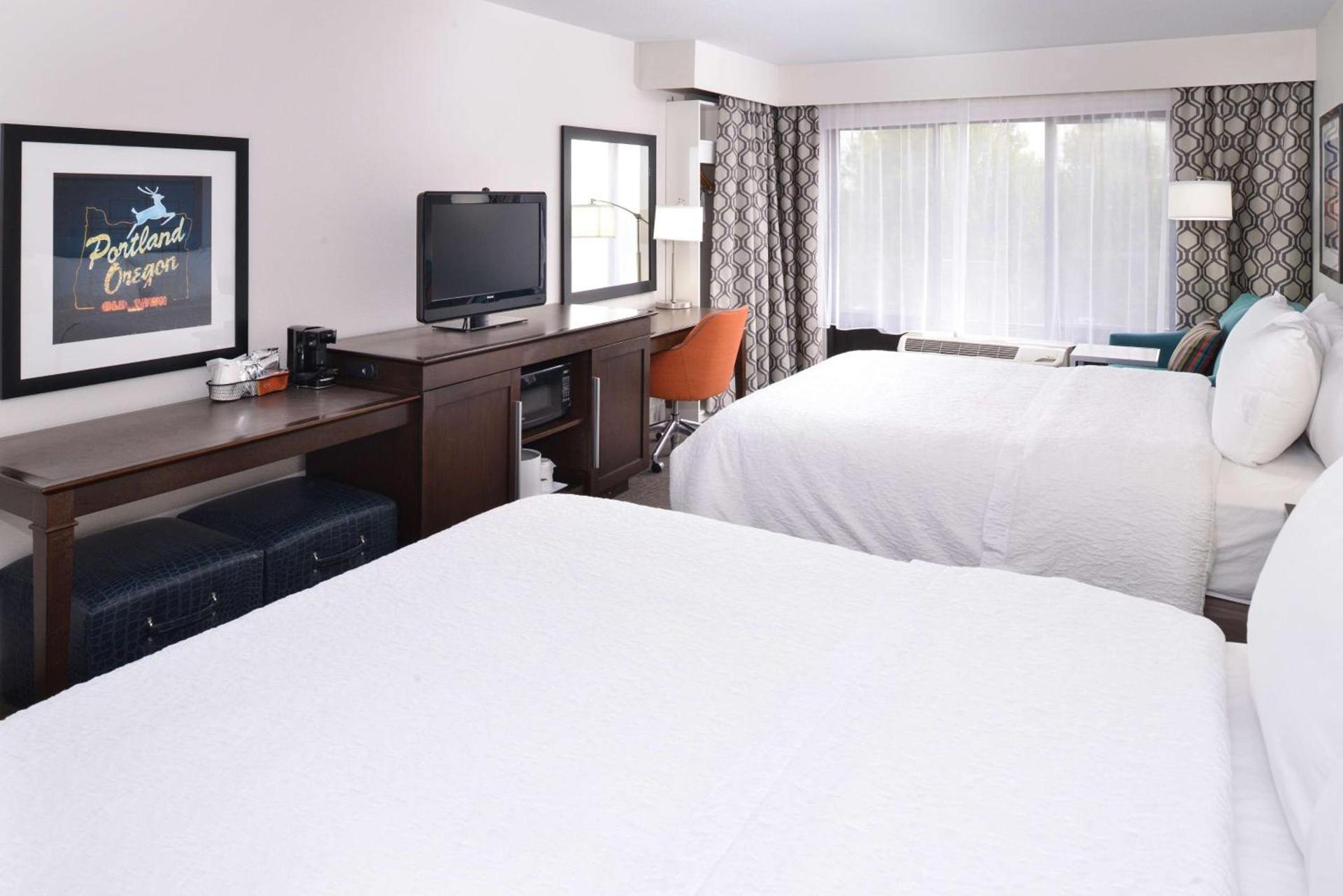 Hampton Inn Portland East photo 31
