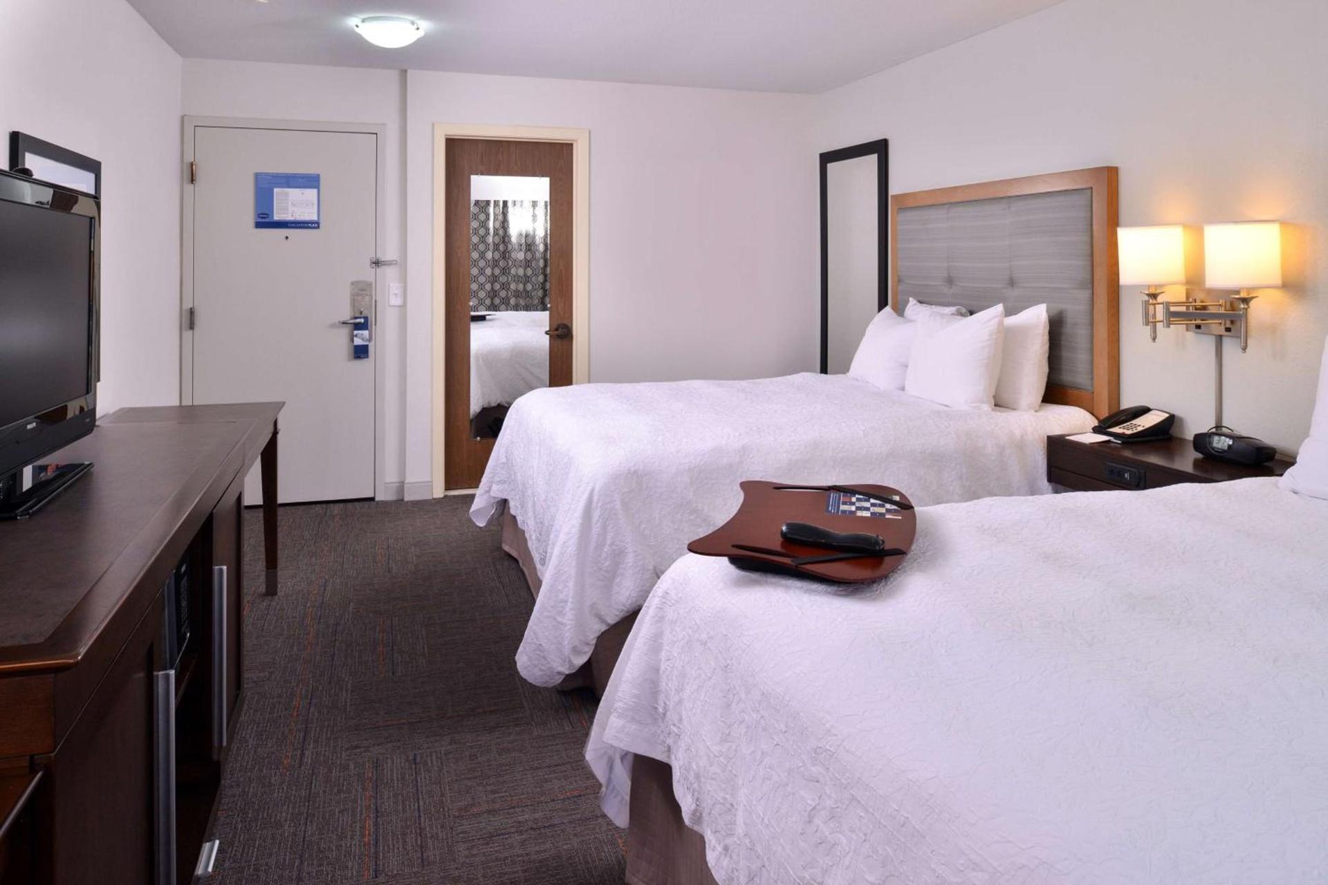 Hampton Inn Portland East photo 32