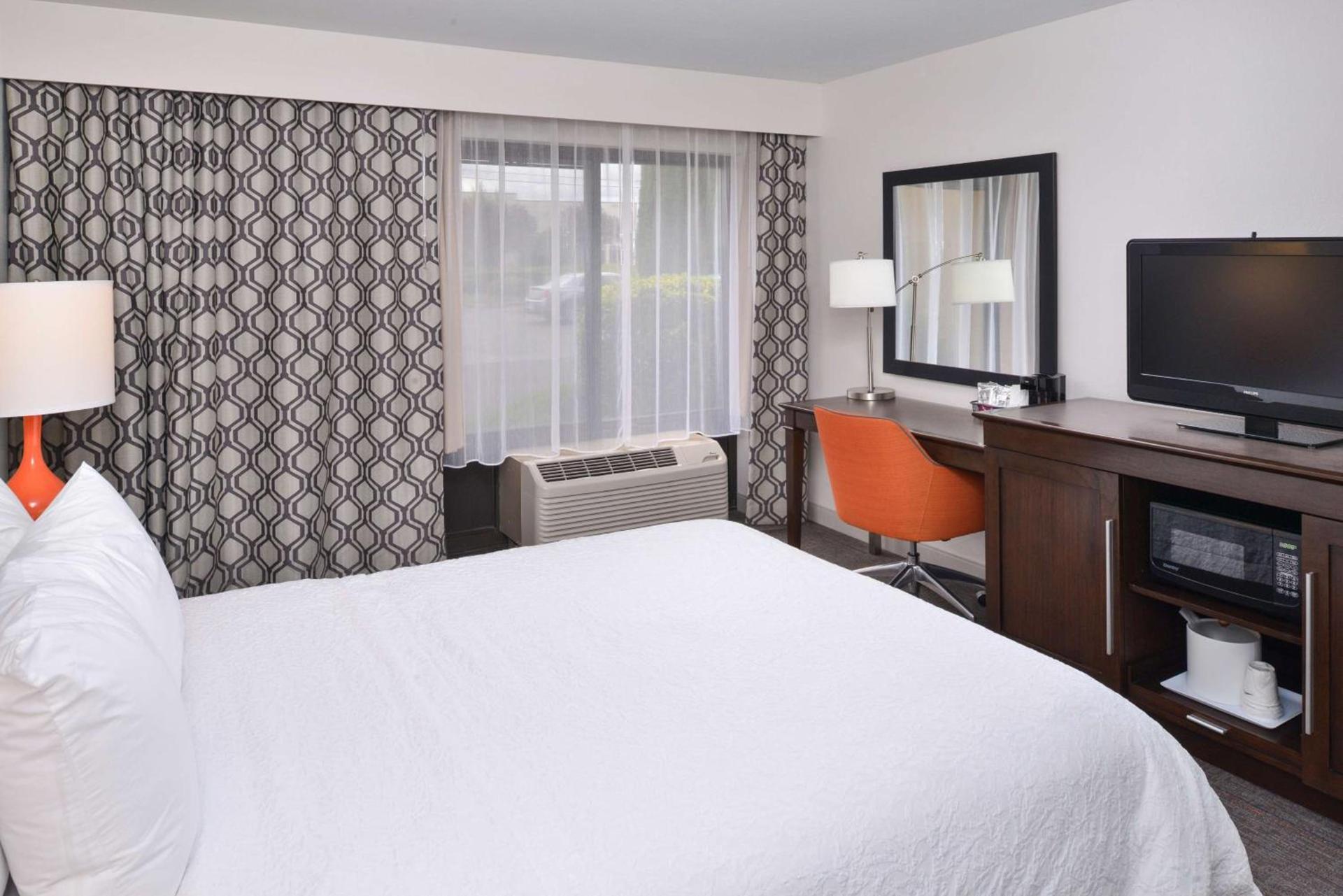 Hampton Inn Portland East photo 38