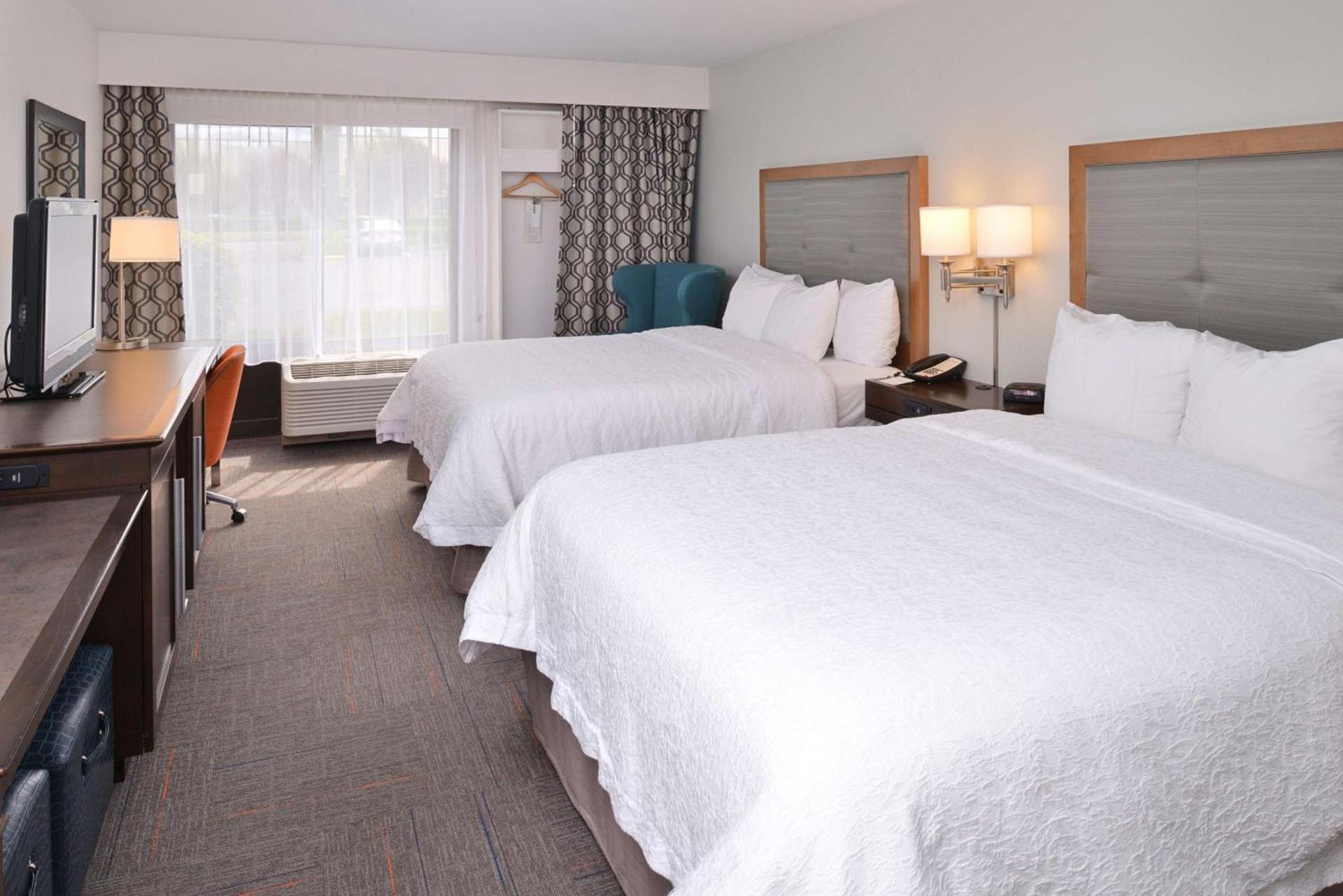 Hampton Inn Portland East photo 39
