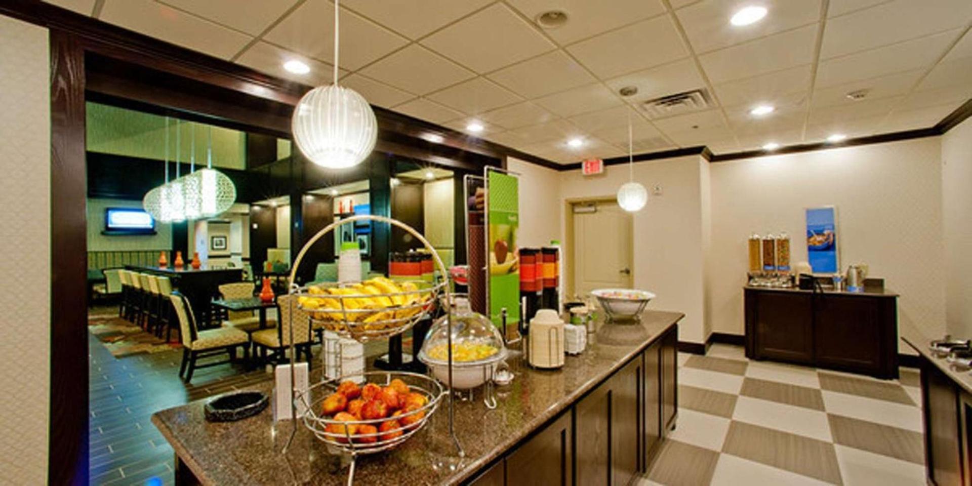Hampton Inn & Suites Denison photo 14