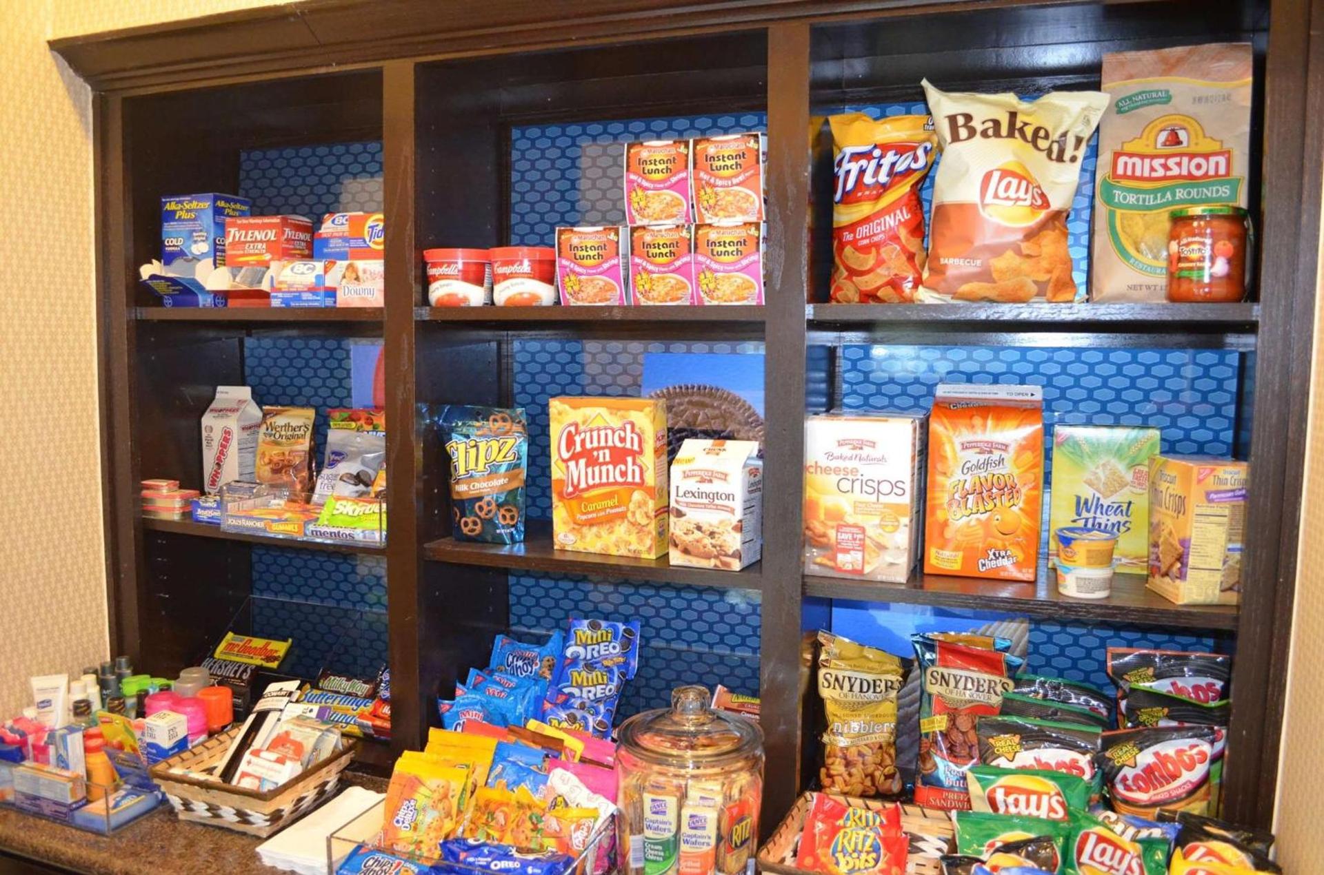Hampton Inn & Suites Denison photo 13