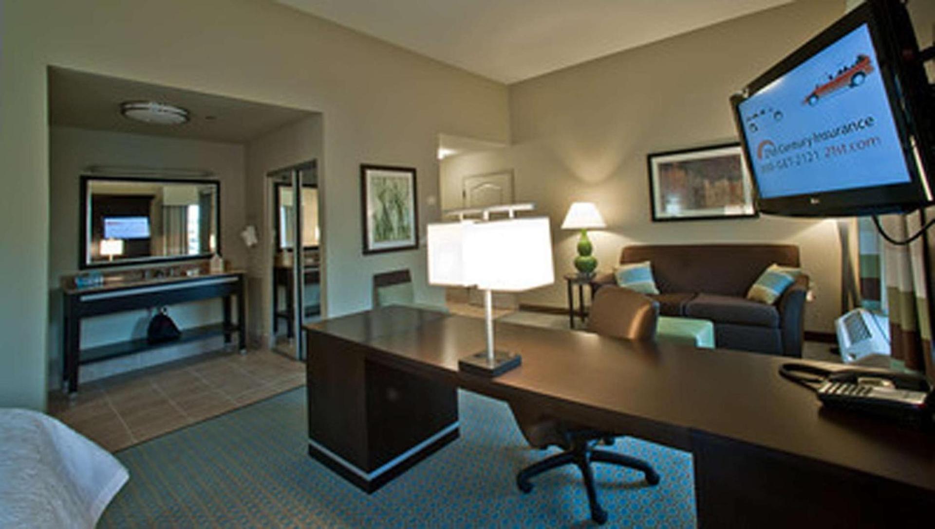 Hampton Inn & Suites Denison photo 18