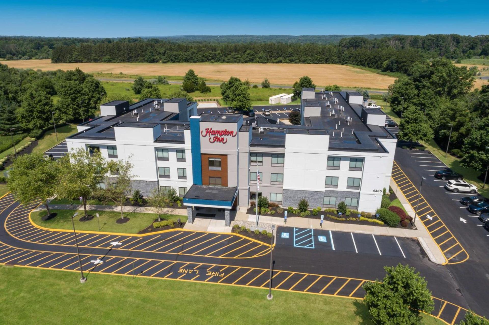 Hampton Inn Princeton photo 2