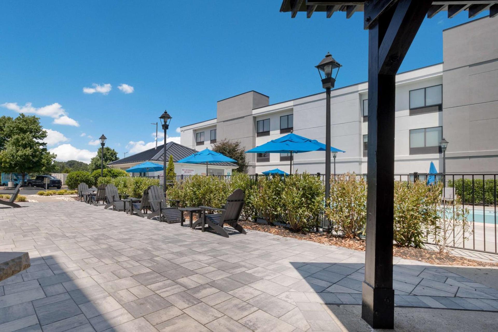 Hampton Inn Princeton photo 14