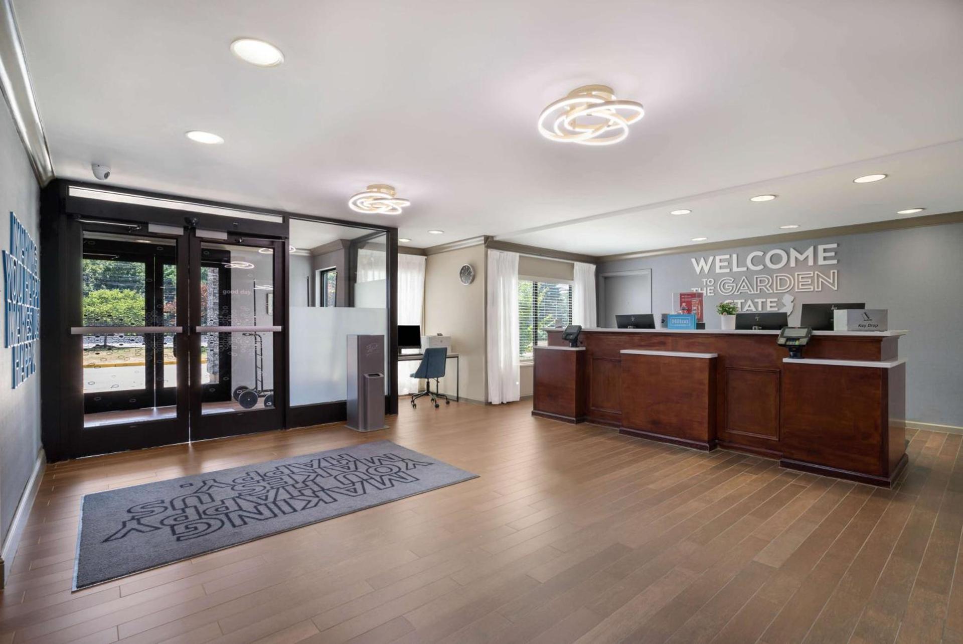 Hampton Inn Princeton photo 16
