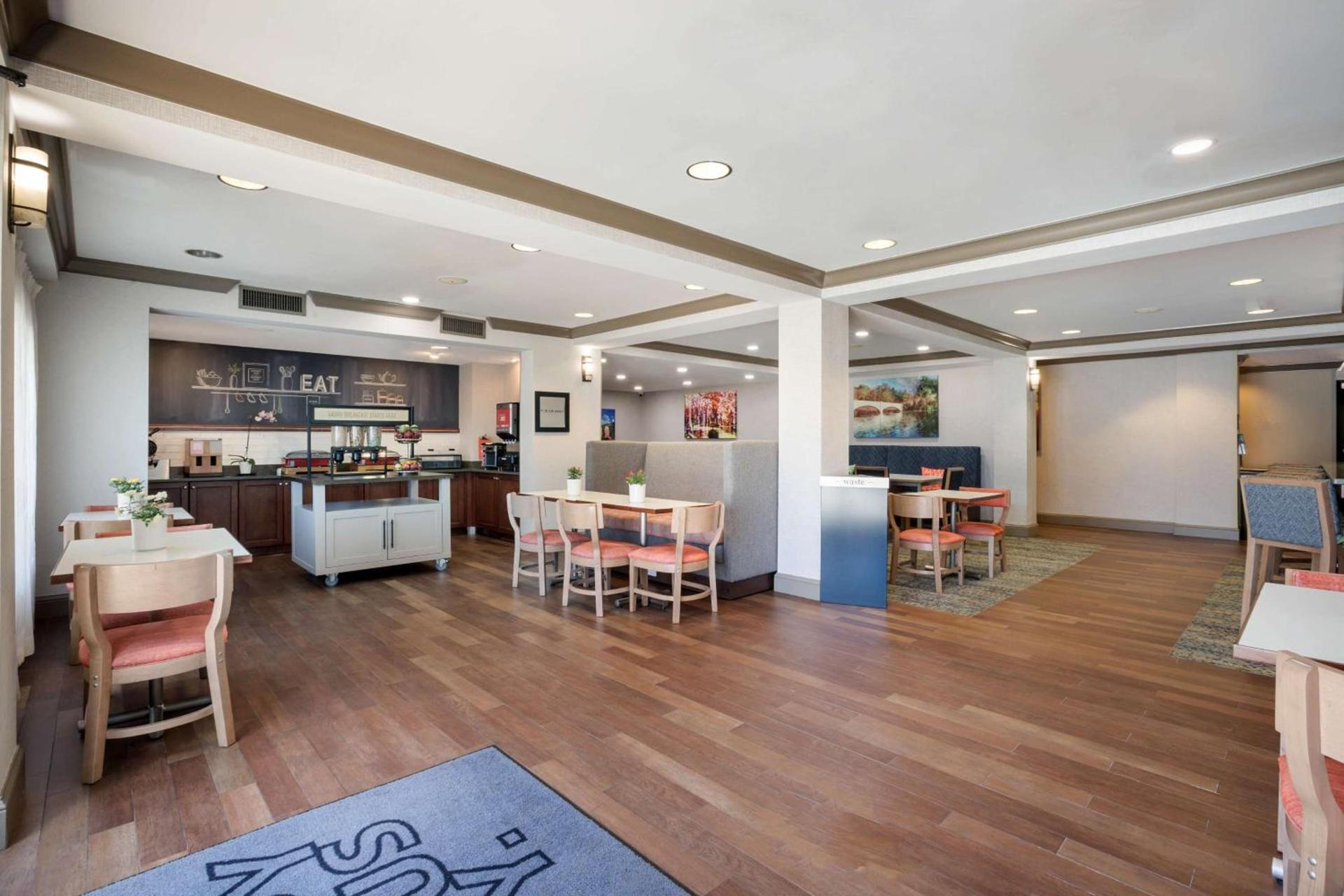 Hampton Inn Princeton photo 28