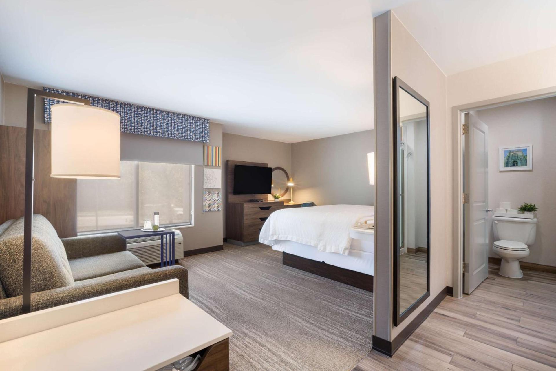 Hampton Inn Princeton photo 33