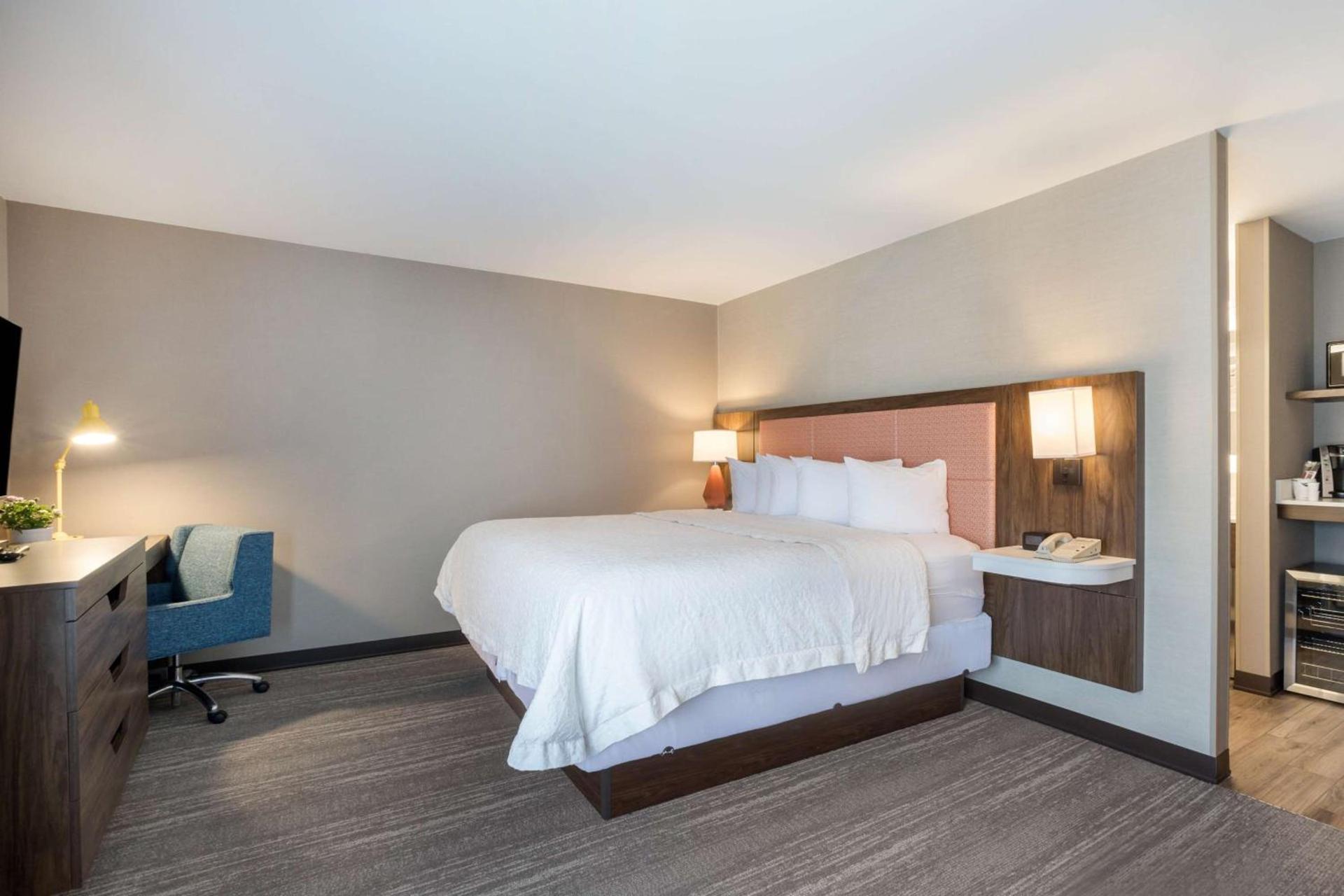Hampton Inn Princeton photo 34