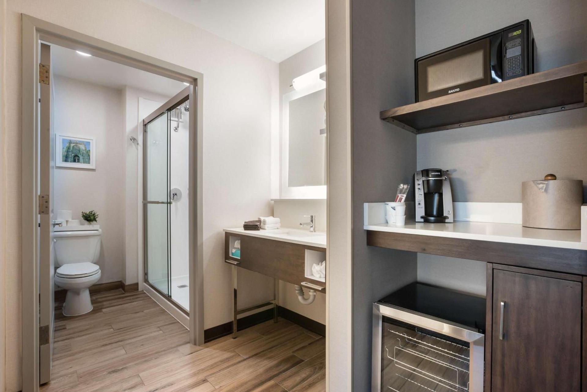 Hampton Inn Princeton photo 36