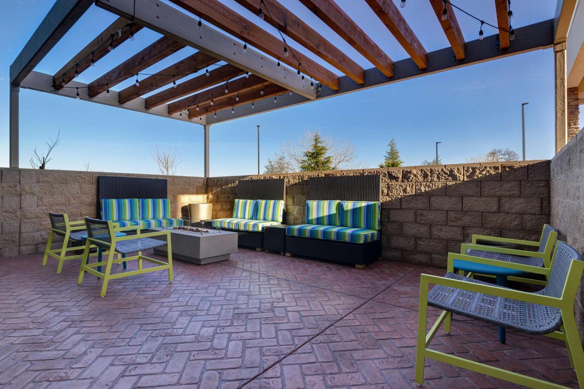Home2 Suites By Hilton Redding photo 6