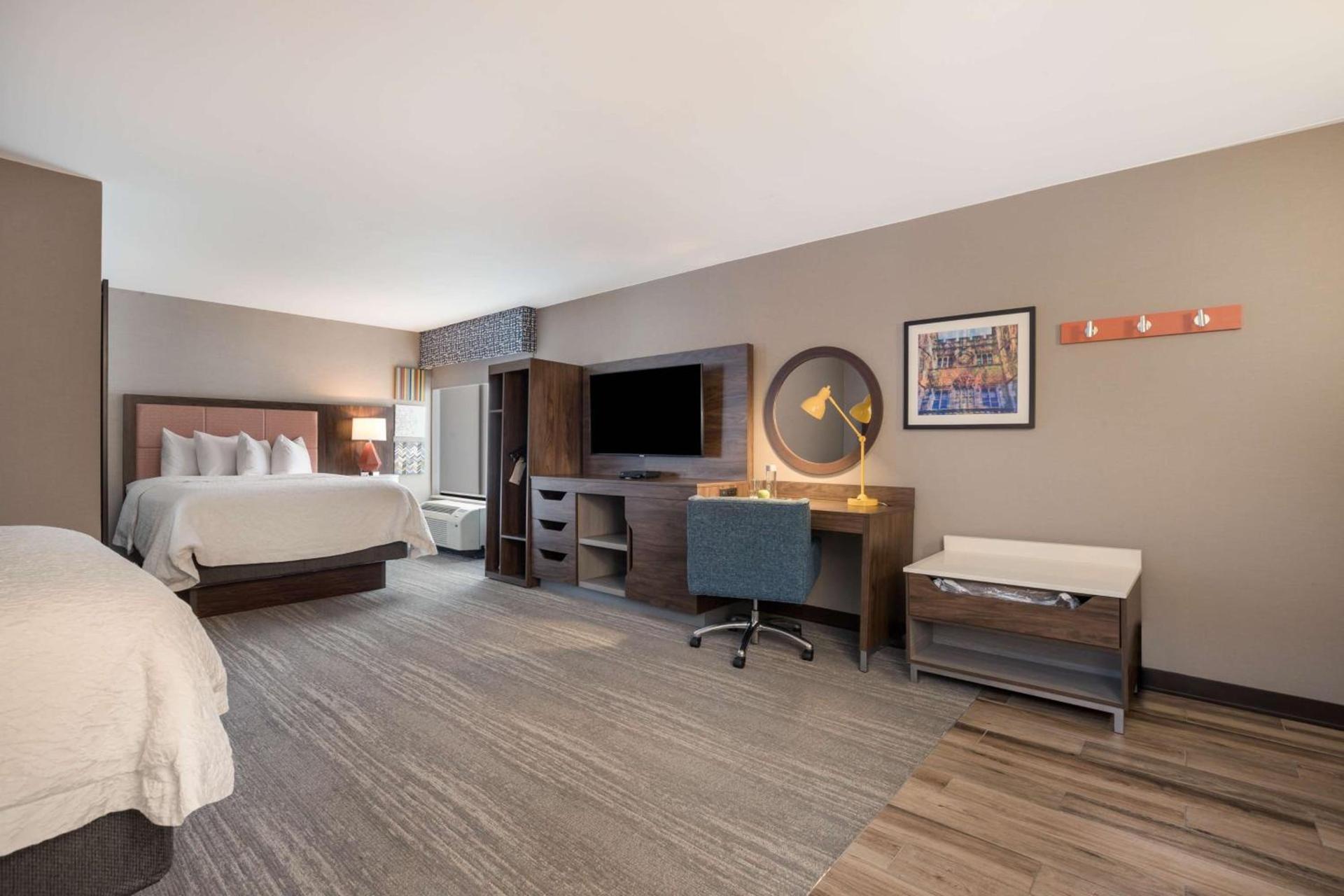 Hampton Inn Princeton photo 38