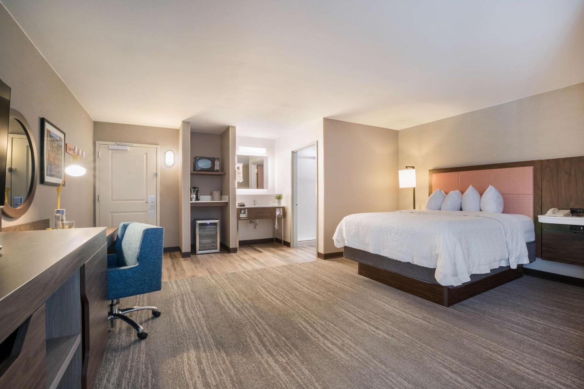 Hampton Inn Princeton photo 40