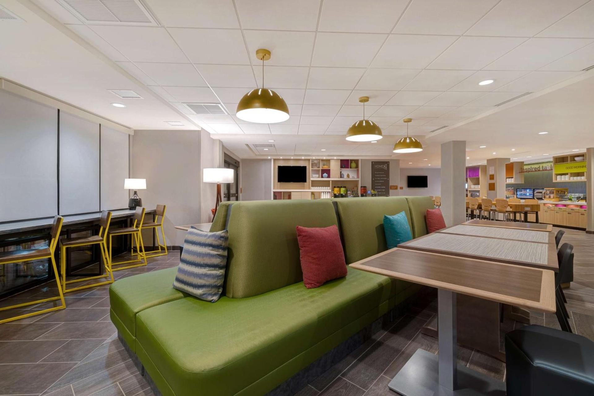 Home2 Suites By Hilton Redding photo 11