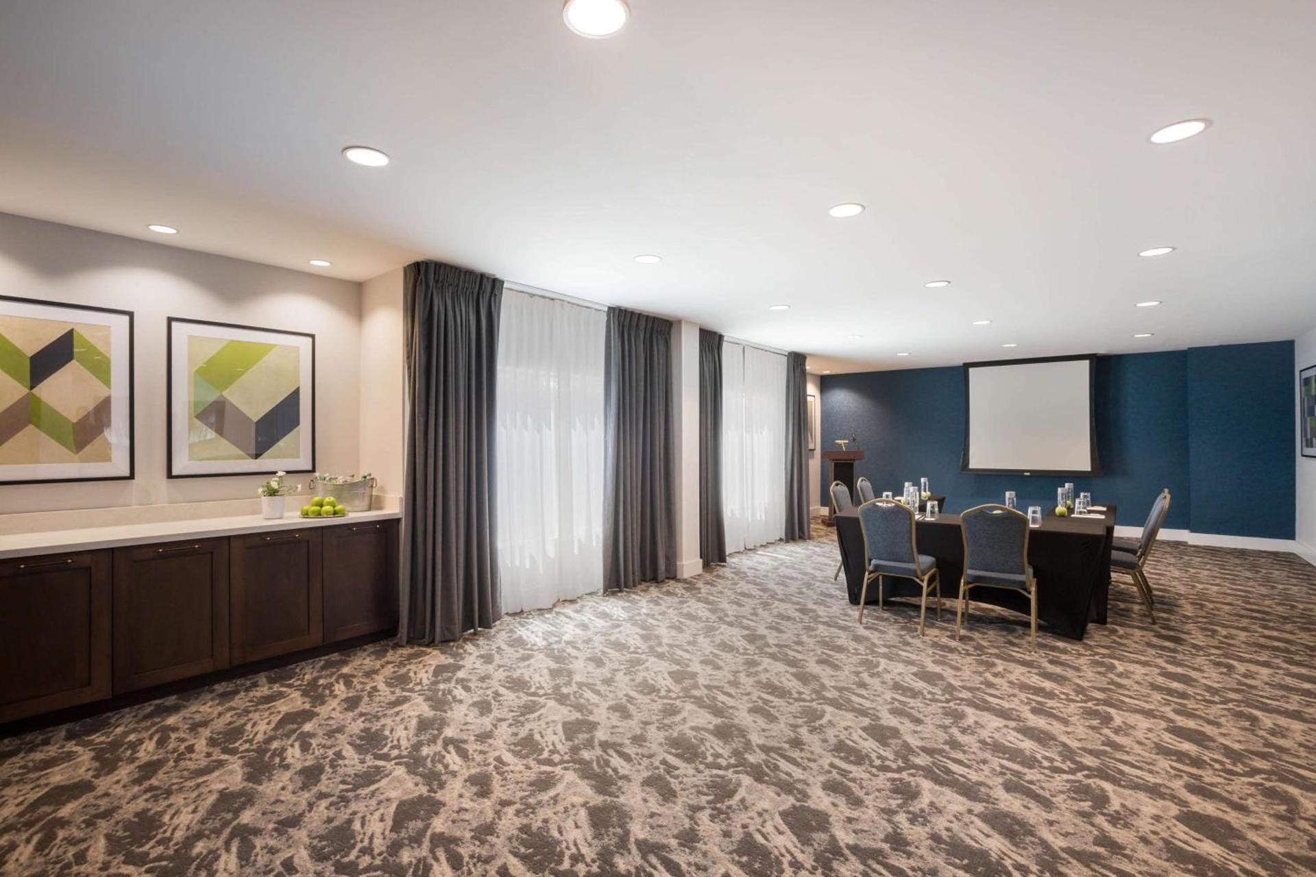 Hampton Inn Princeton photo 46