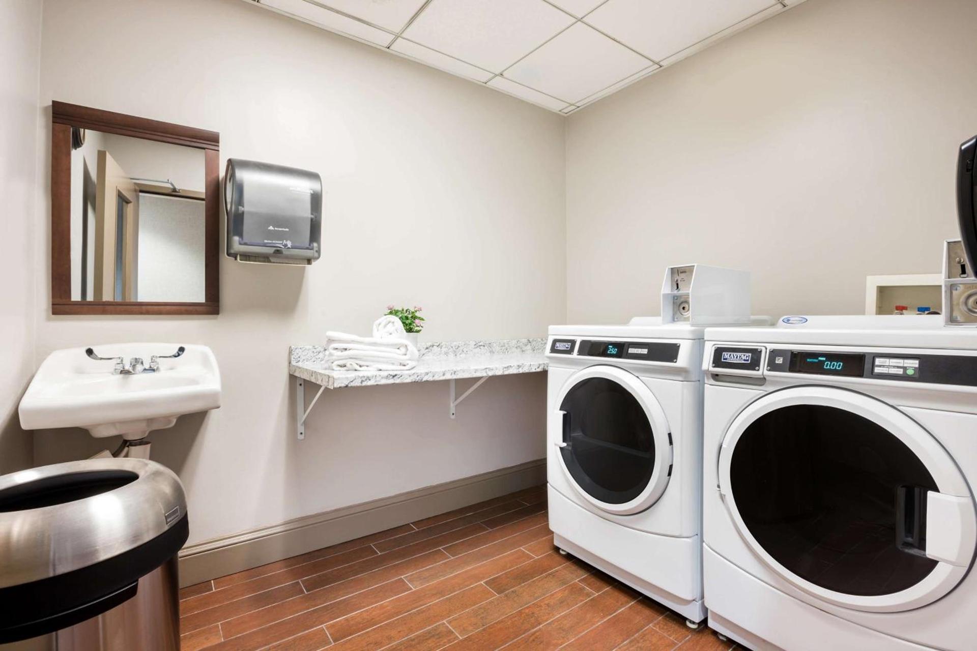 Hampton Inn Princeton photo 47