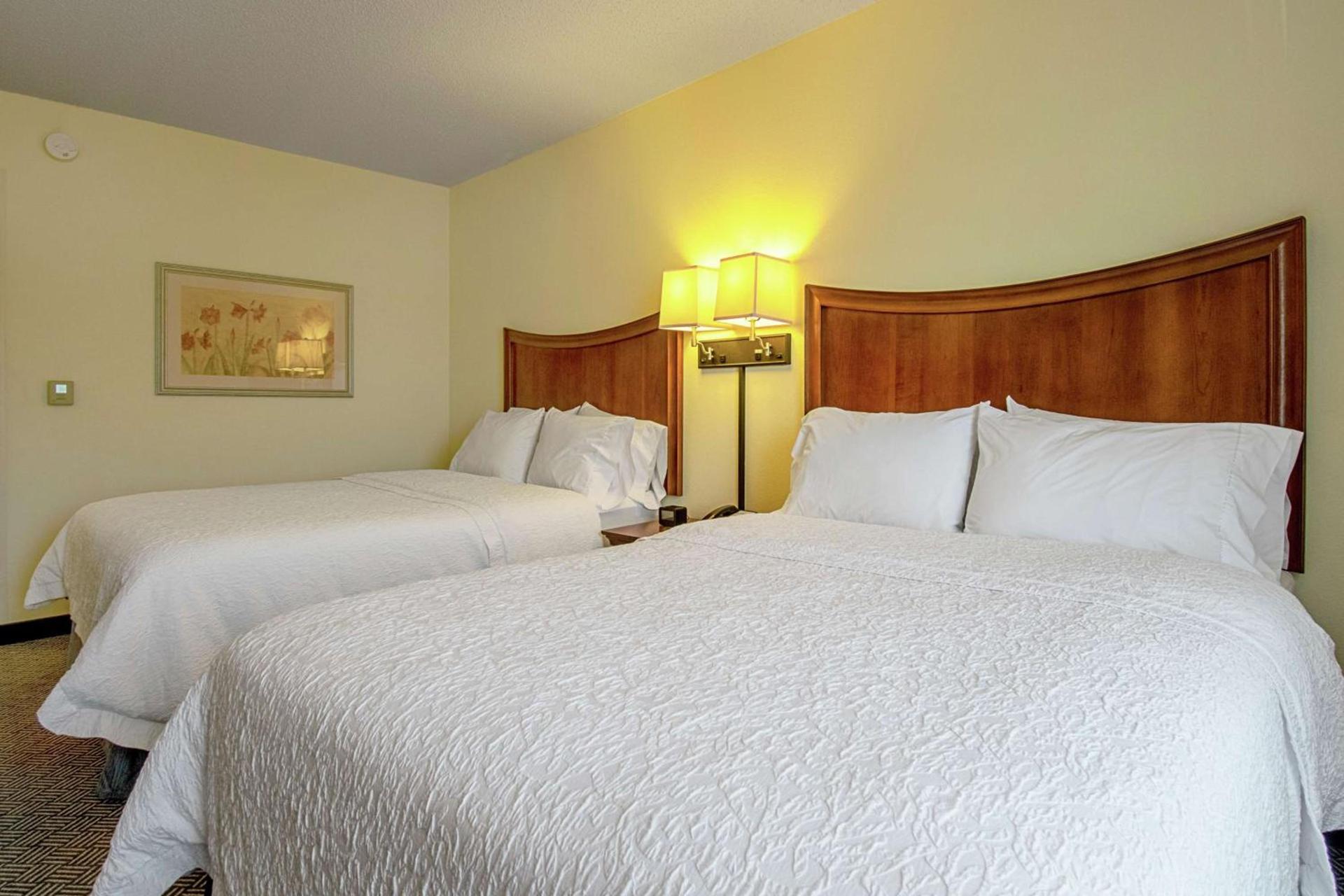 Hampton Inn Pine Grove photo 30
