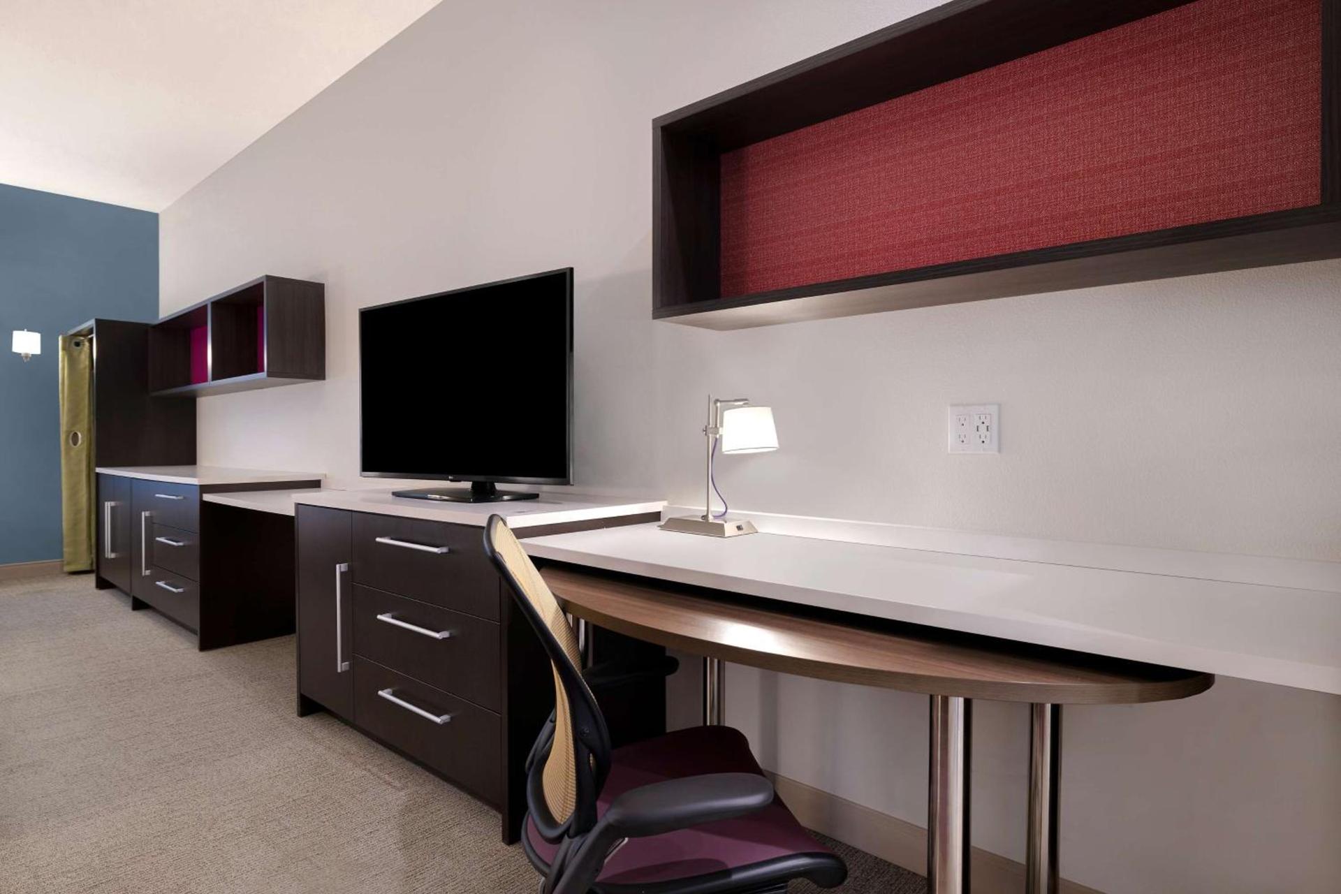 Home2 Suites By Hilton Redding photo 35