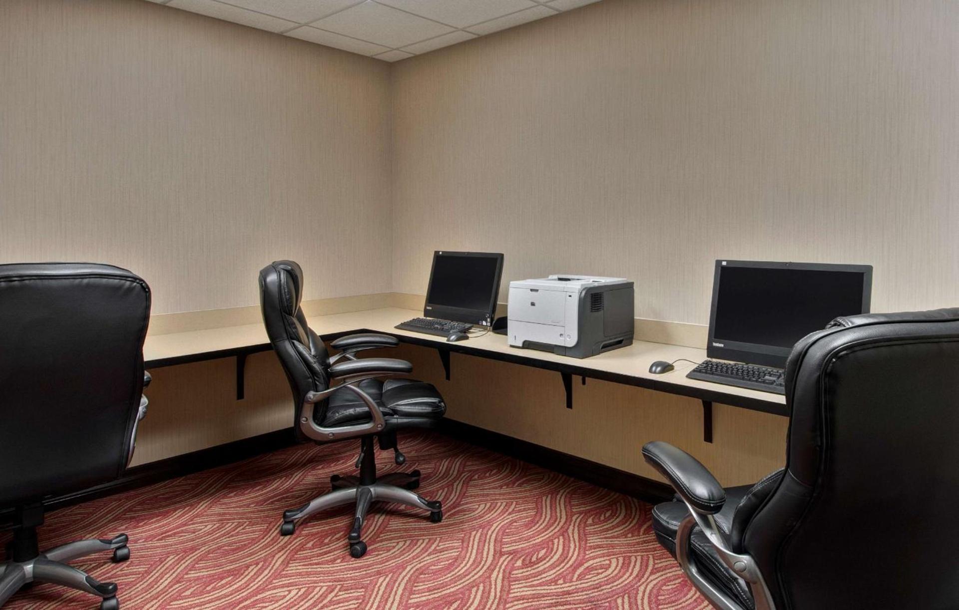 Hampton Inn Provo photo 18