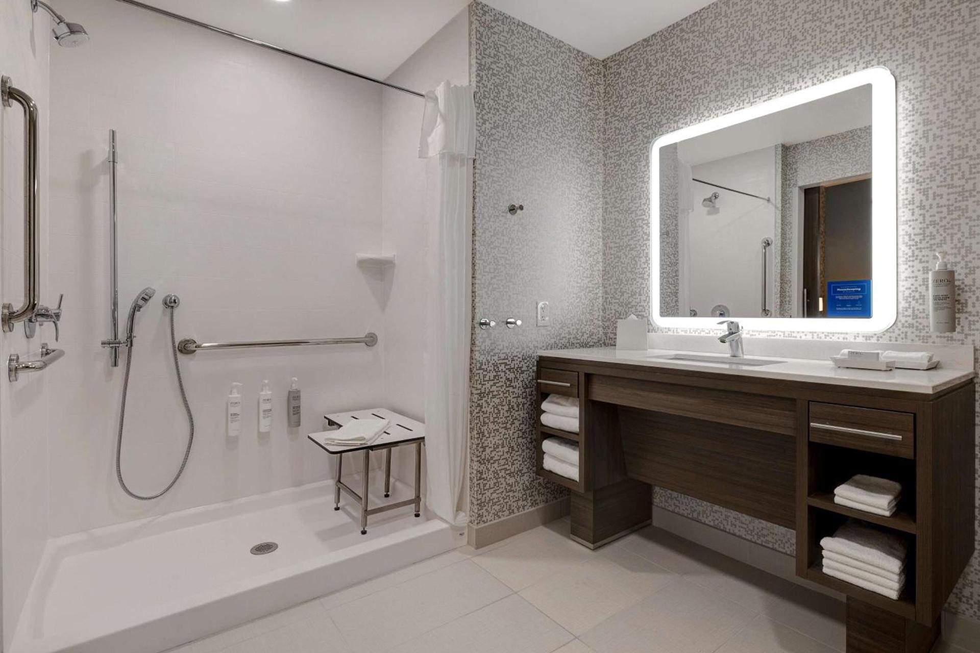 Home2 Suites By Hilton Redding photo 40