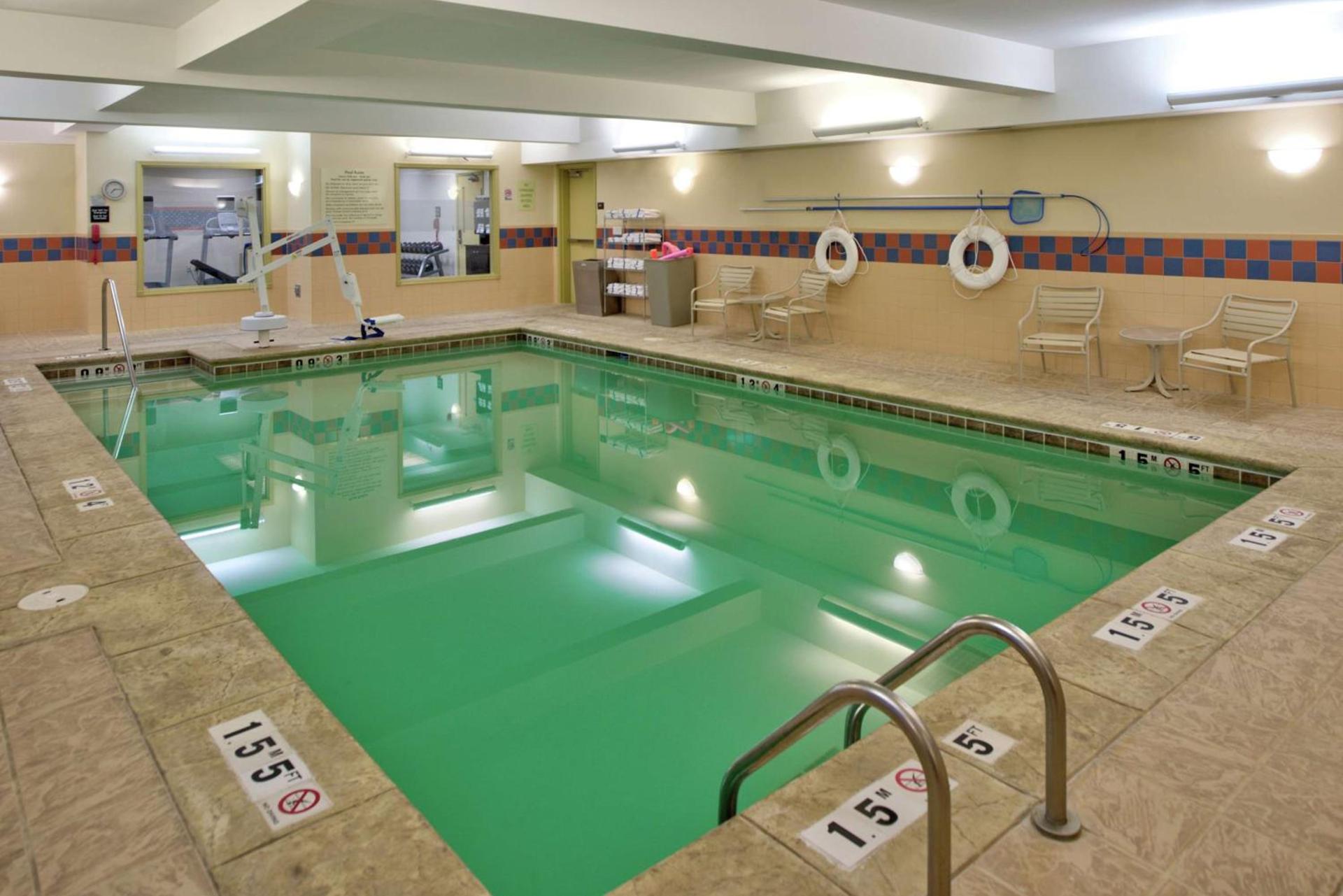 Hampton Inn & Suites Rifle photo 9