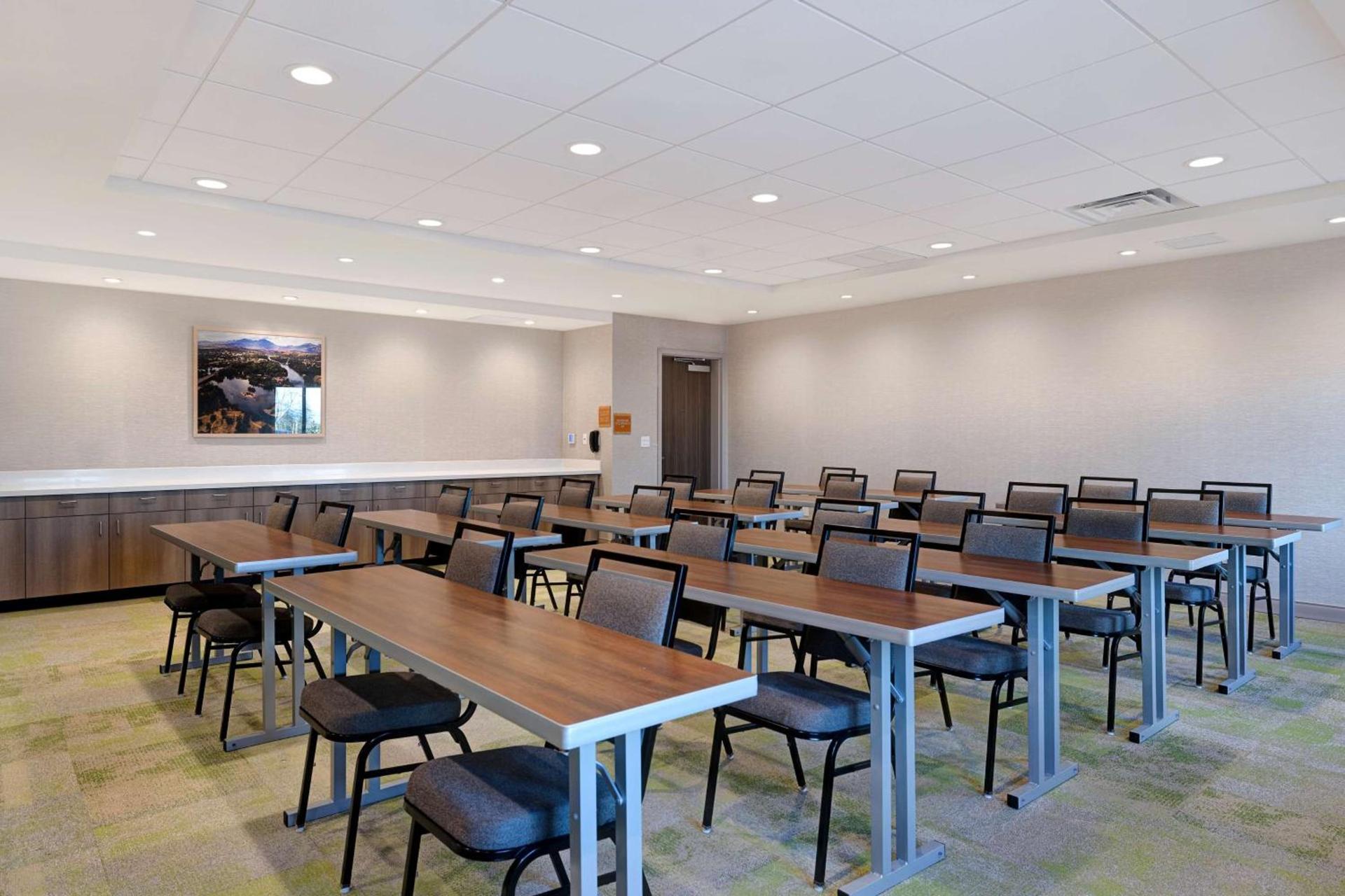 Home2 Suites By Hilton Redding photo 52