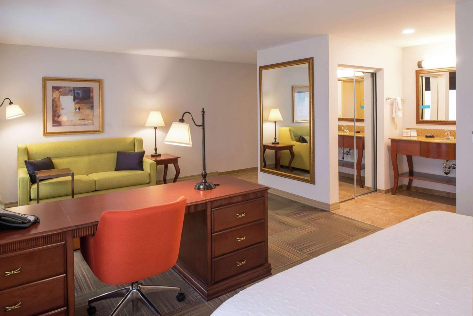 Hampton Inn & Suites Rifle photo 19