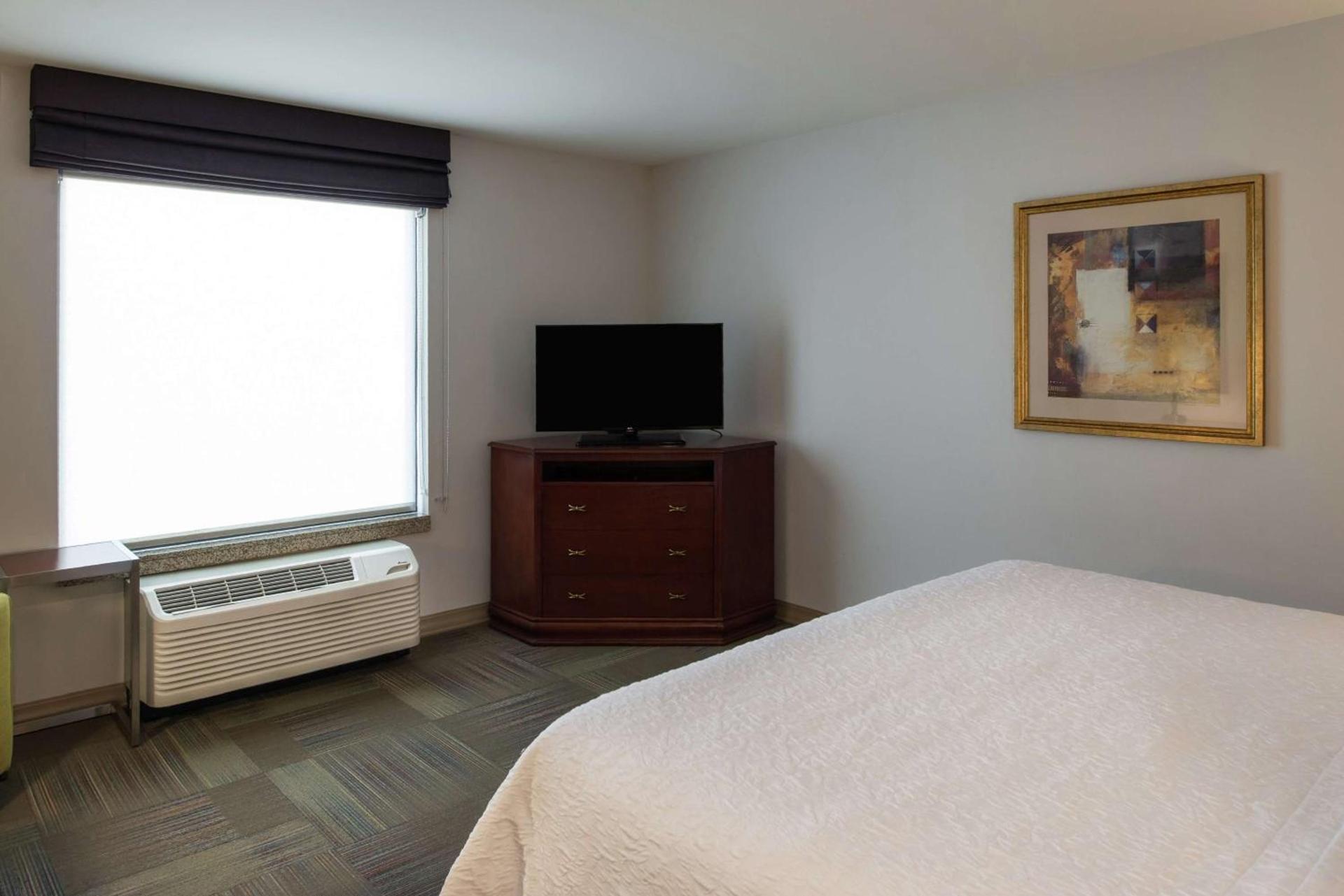 Hampton Inn & Suites Rifle photo 22