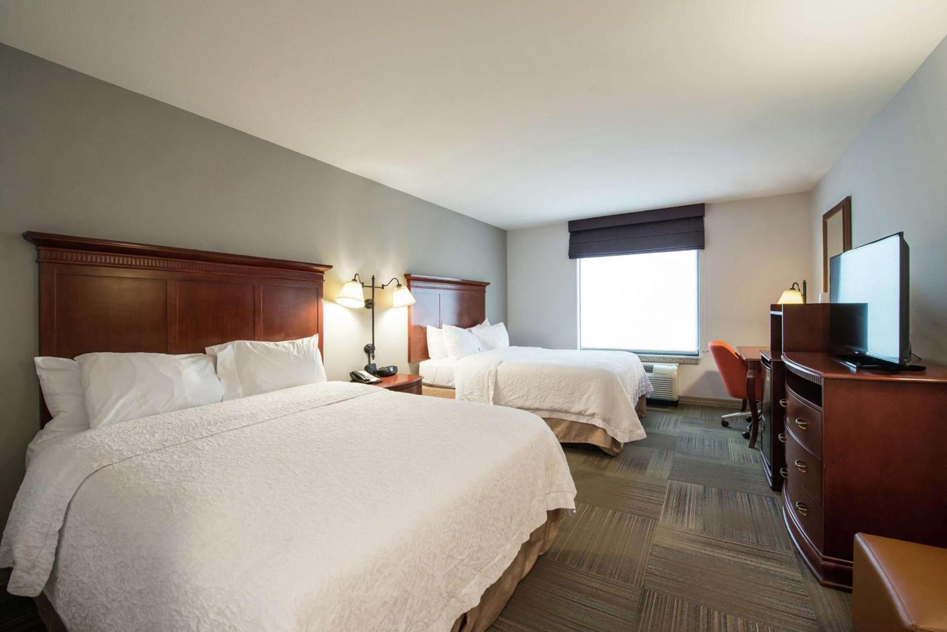 Hampton Inn & Suites Rifle photo 30