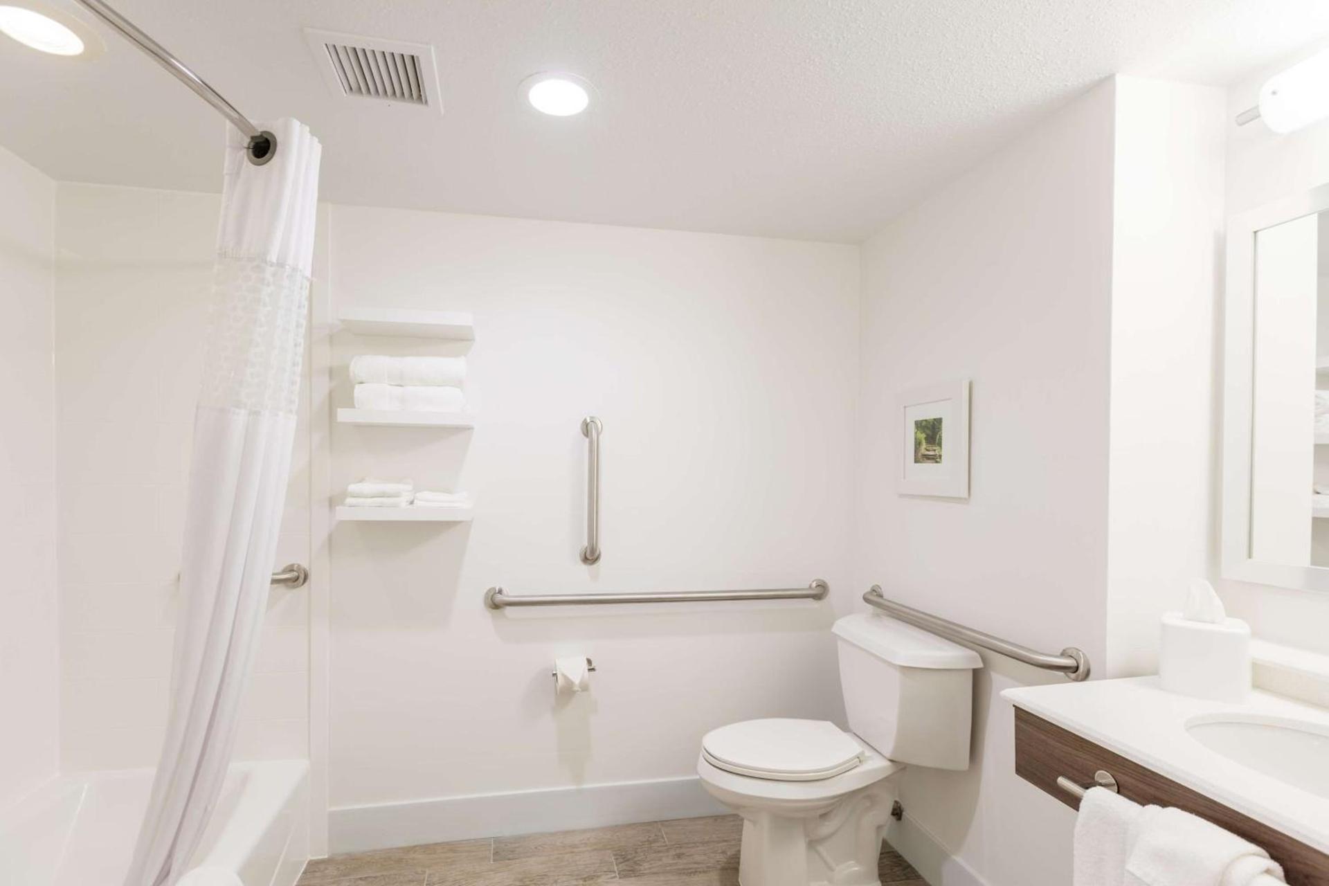 Hampton Inn Rochester photo 17